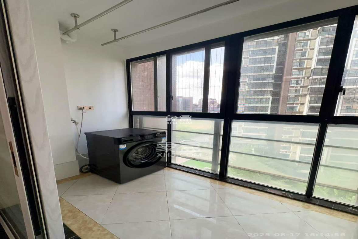 鑫远湘府华城  4室2厅2卫    4500.0元/月 鑫远湘府华城  4室2厅2卫    4500.0元/月室内图