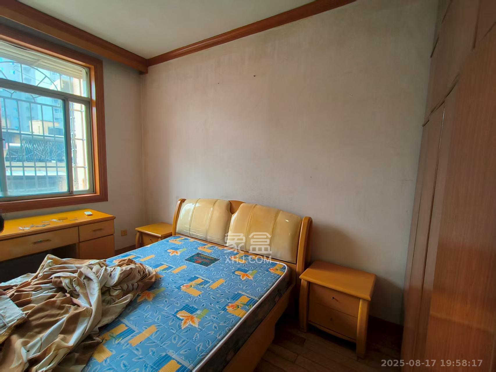 袁家岭省煤炭厅宿舍（芙蓉区省煤炭局小区）  3室1厅1卫    3000.0元/月室内图