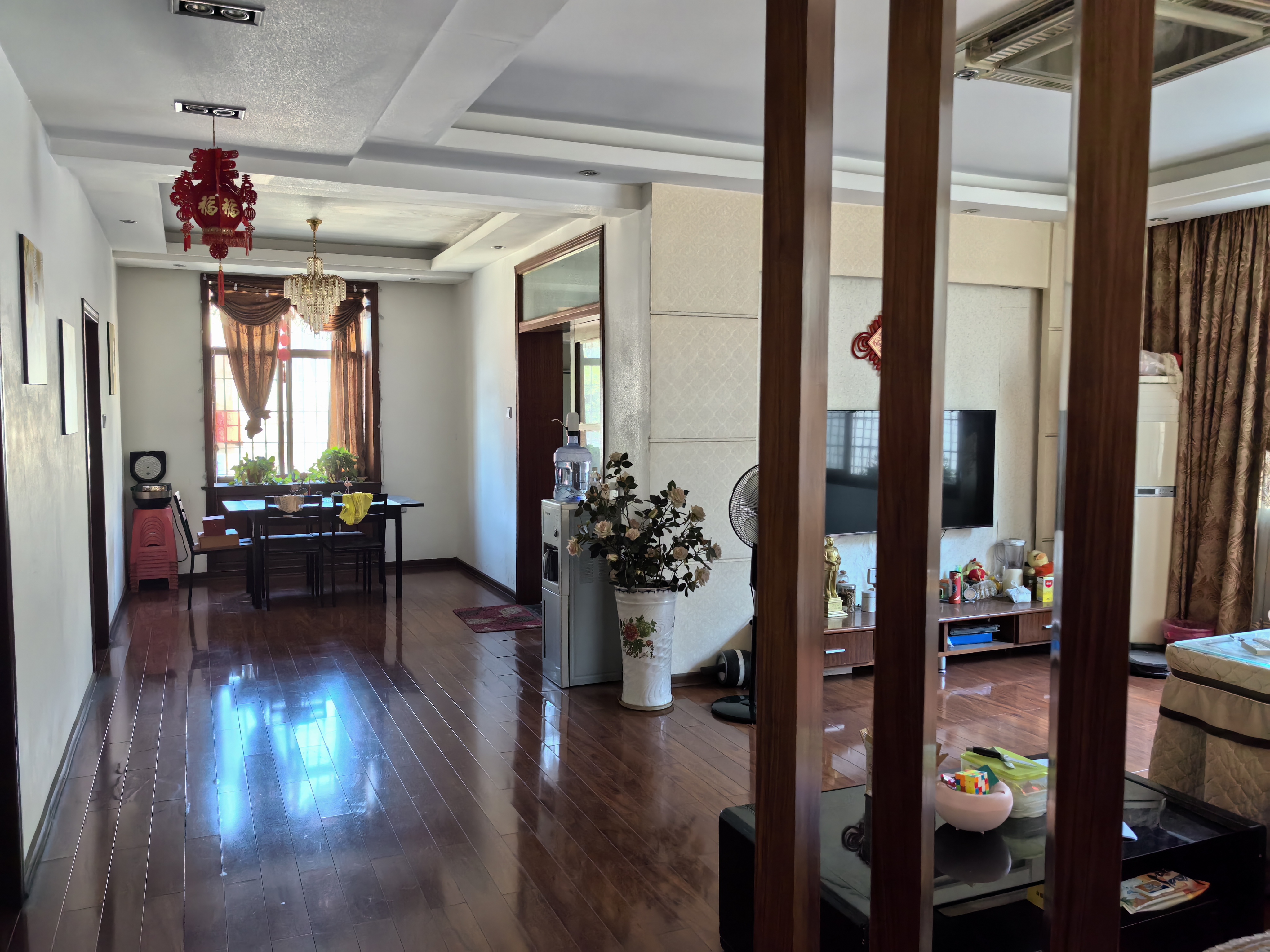 娄建生活小区  3室2厅2卫   1300.00元/月