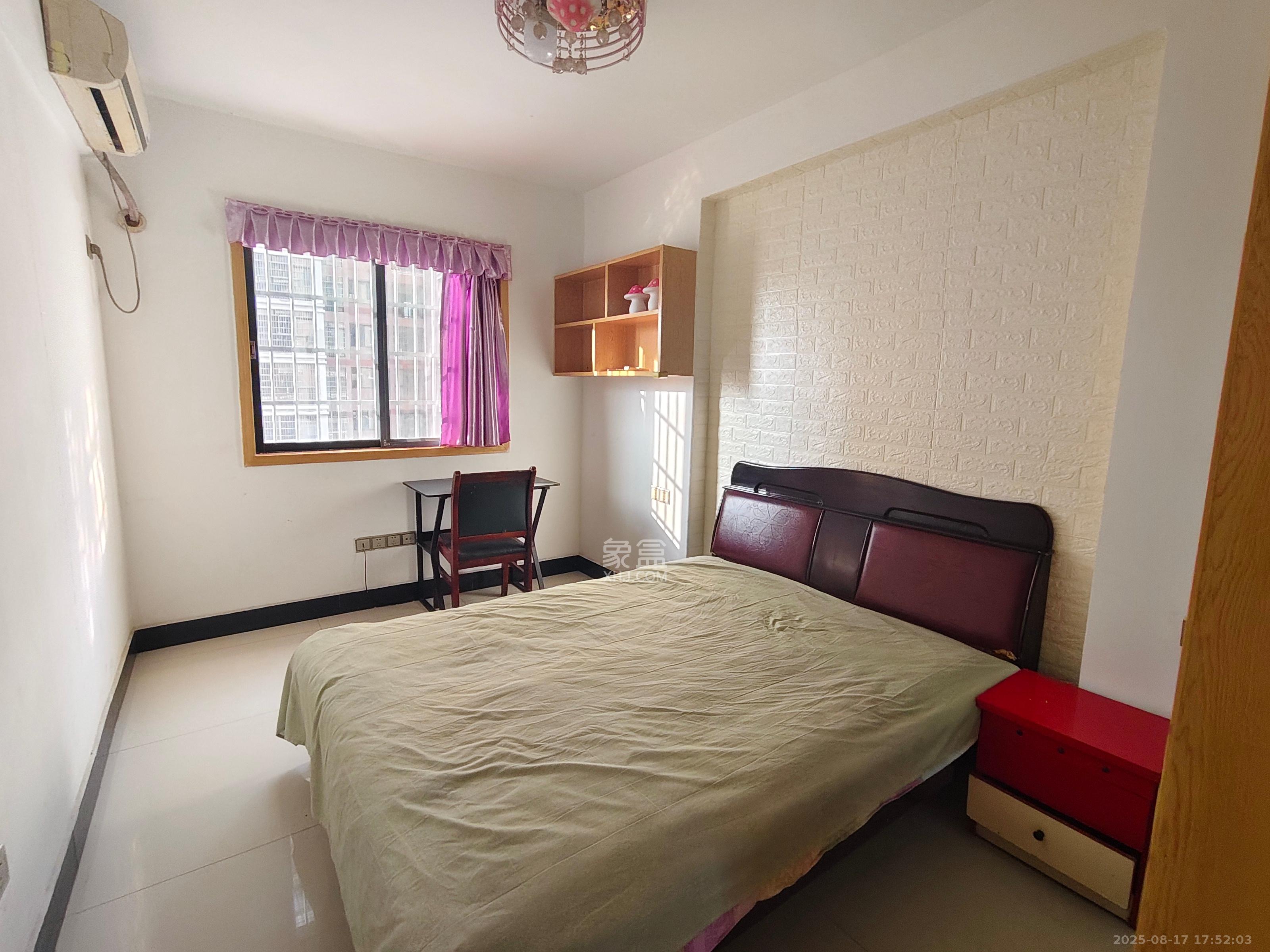 凯旋和府小区 3室2厅2卫 1580.0元/月 凯旋和府小区 3室2厅2卫 1580.0元/月室内图