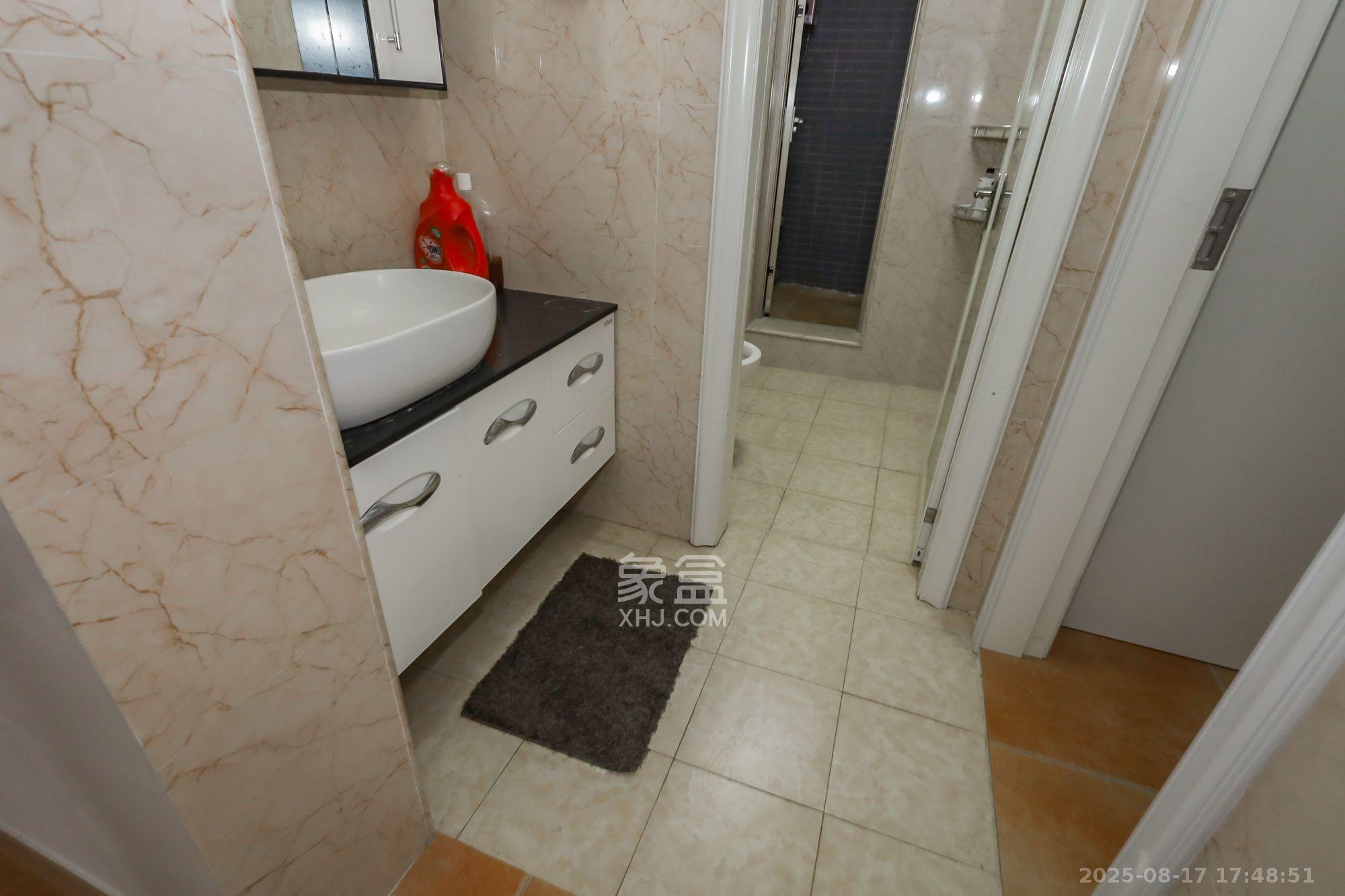 保利天禧D区 3室2厅1卫 2800.0元/月 保利天禧D区 3室2厅1卫 2800.0元/月室内图