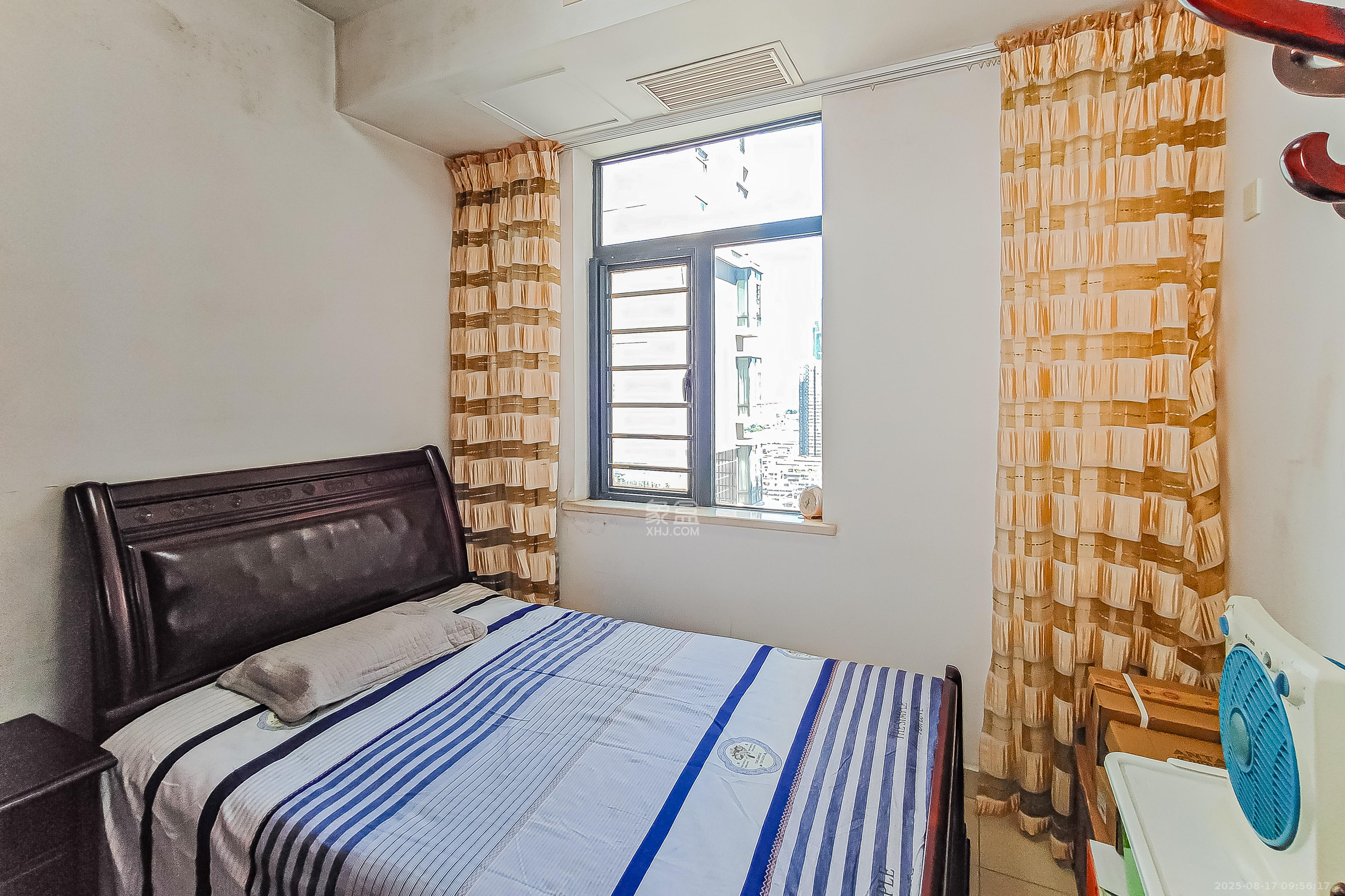 书院观邸  3室2厅2卫    170.0万 书院观邸  3室2厅2卫    170.0万卧室