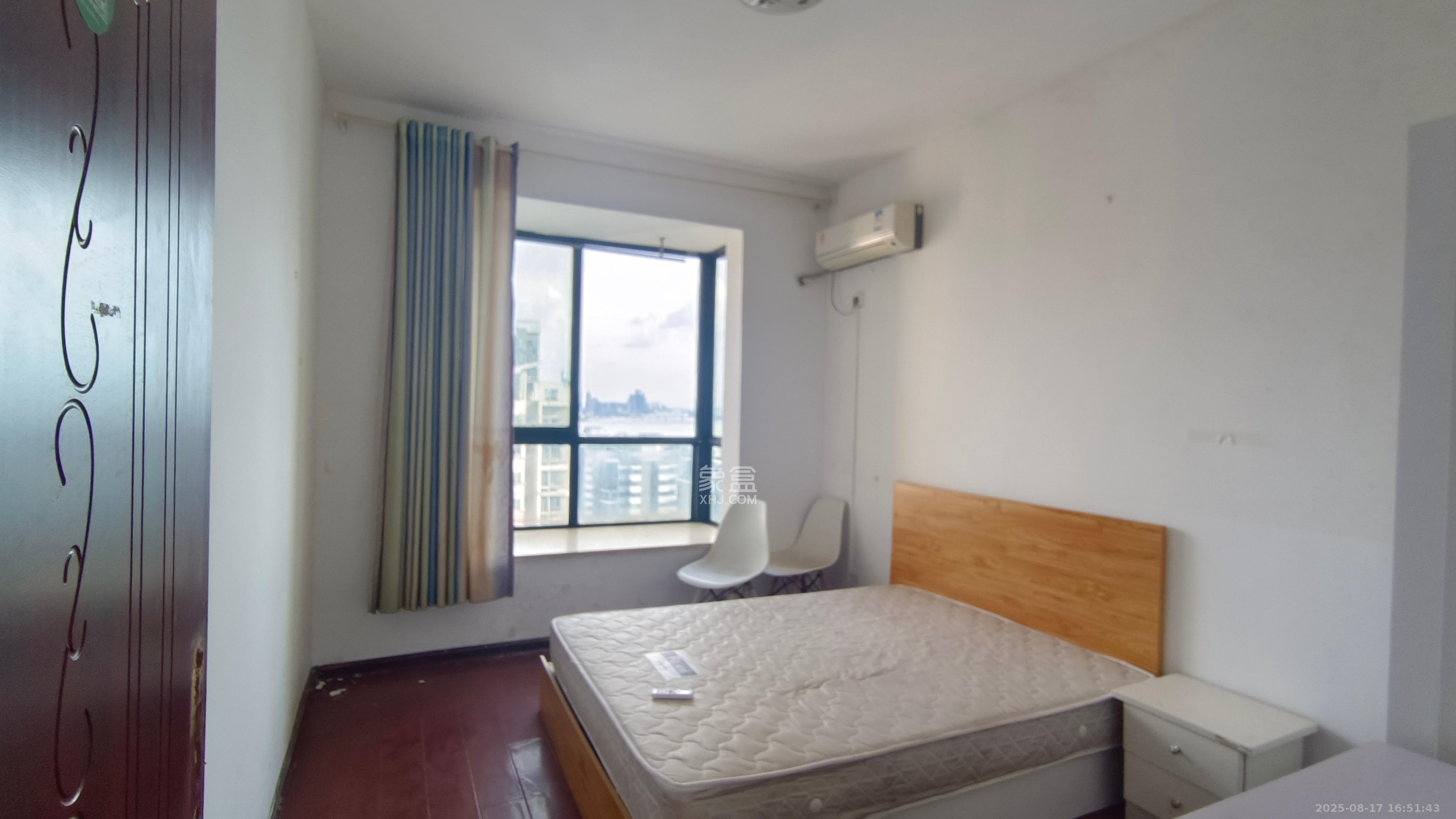 湘江世纪城临江苑  4室2厅1卫    2200.0元/月室内图