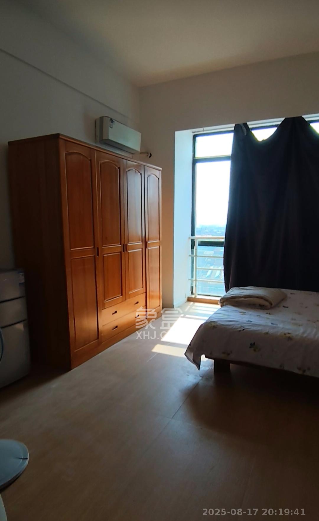 浏阳河畔家园  1室1厅1卫    1500.0元/月 浏阳河畔家园  1室1厅1卫    1500.0元/月室内图1