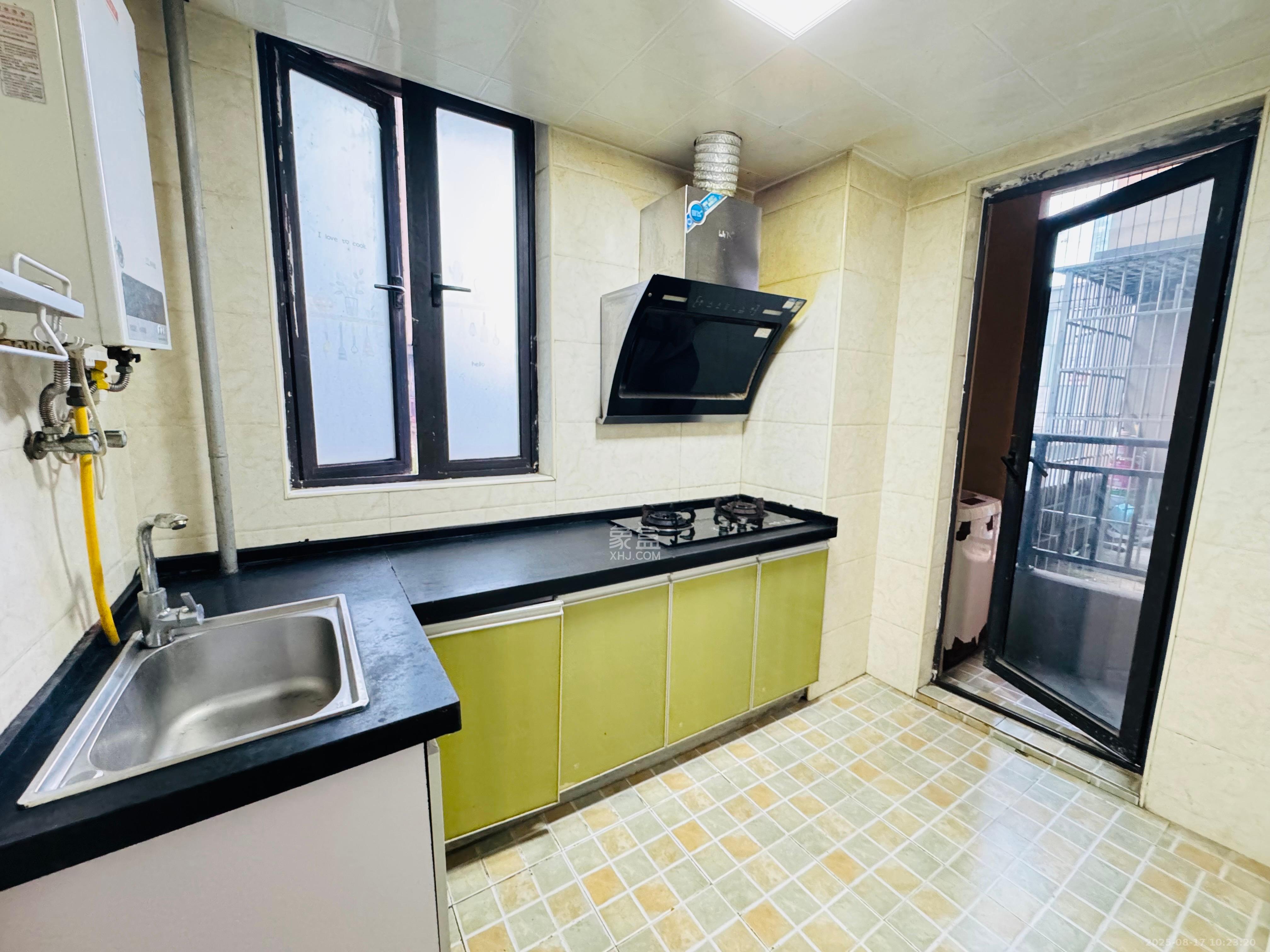 协信星澜汇  3室2厅1卫    2400.0元/月室内图