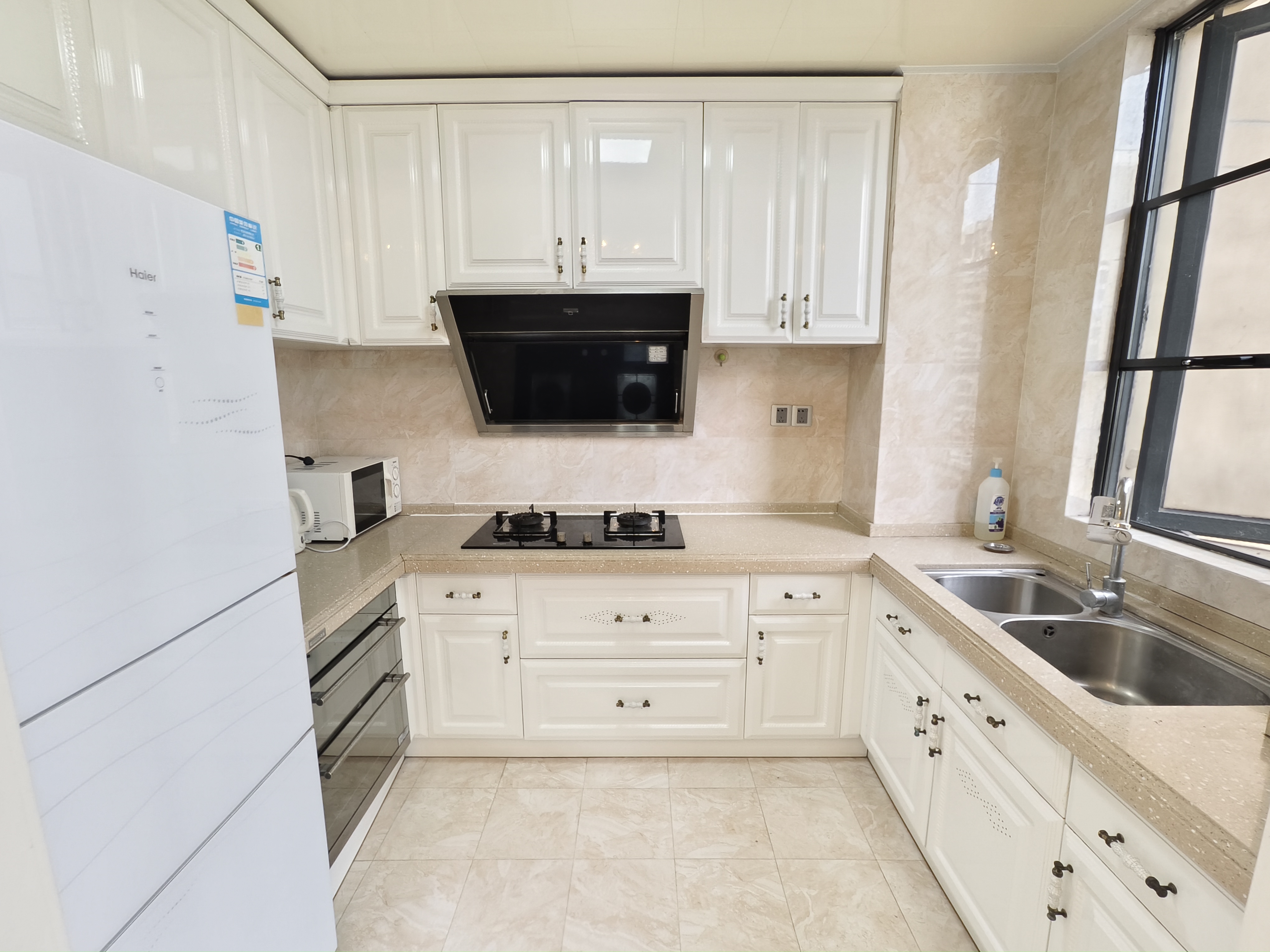 海阔天空-国瑞城二期(雅仕苑) 3室2厅1卫 3800.0元/月 海阔天空-国瑞城二期(雅仕苑) 3室2厅1卫 3800.0元/月室内图