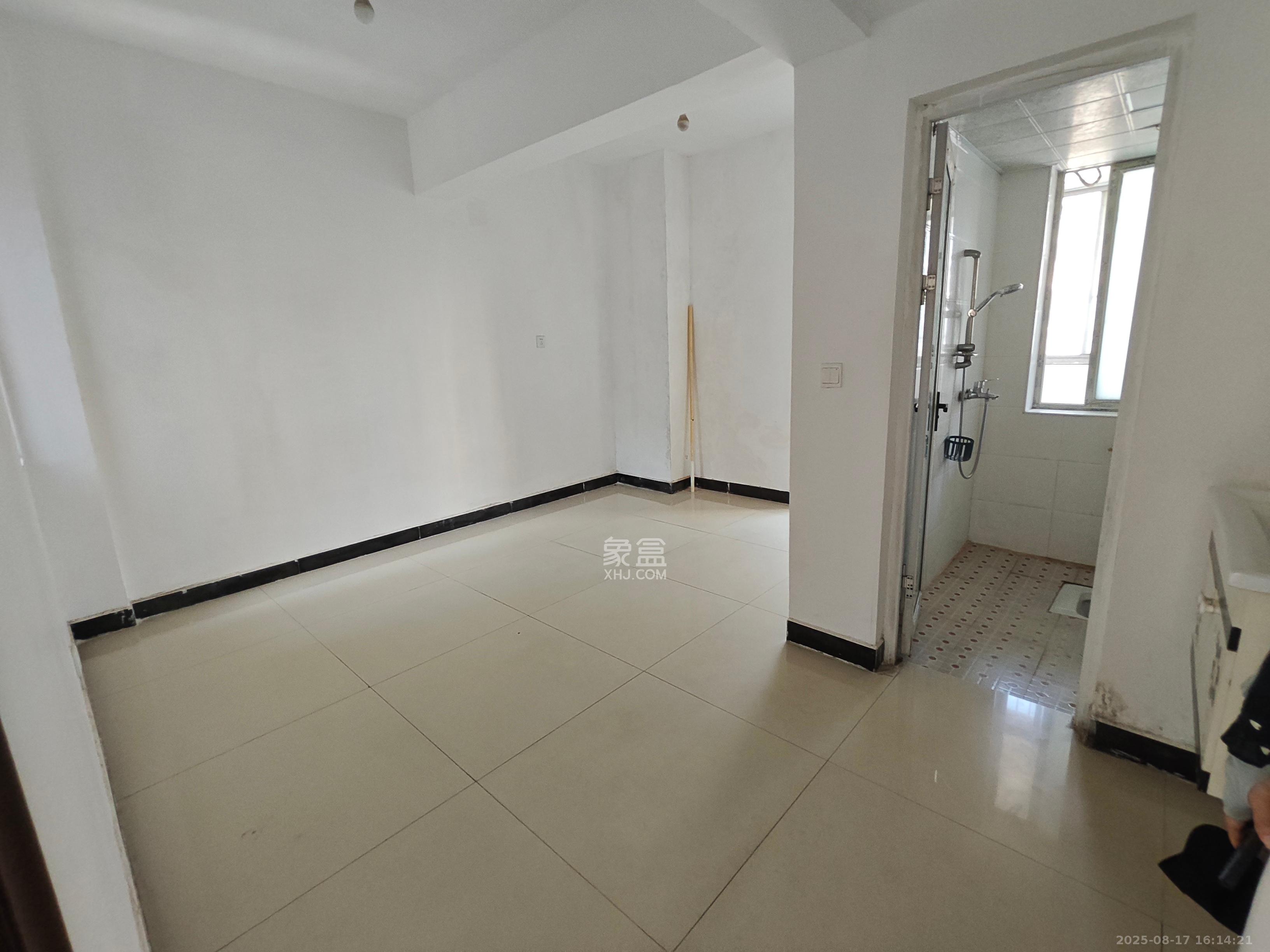 杉木村安置小区 2室2厅1卫 1600.0元/月 杉木村安置小区 2室2厅1卫 1600.0元/月室内图