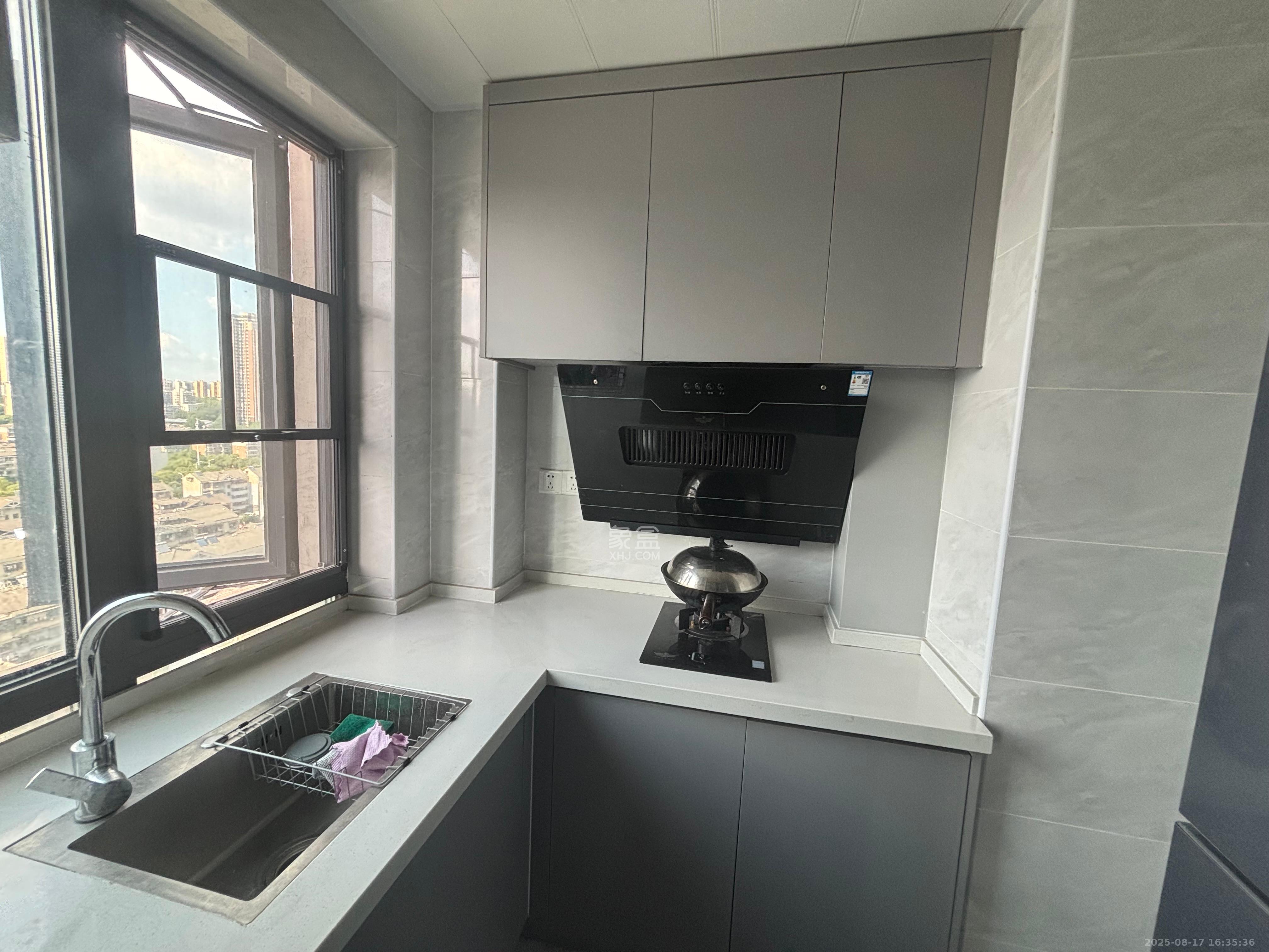 潇湘名城(新里程潇湘名城)  1室1厅1卫    1600.0元/月 潇湘名城(新里程潇湘名城)  1室1厅1卫    1600.0元/月室内图