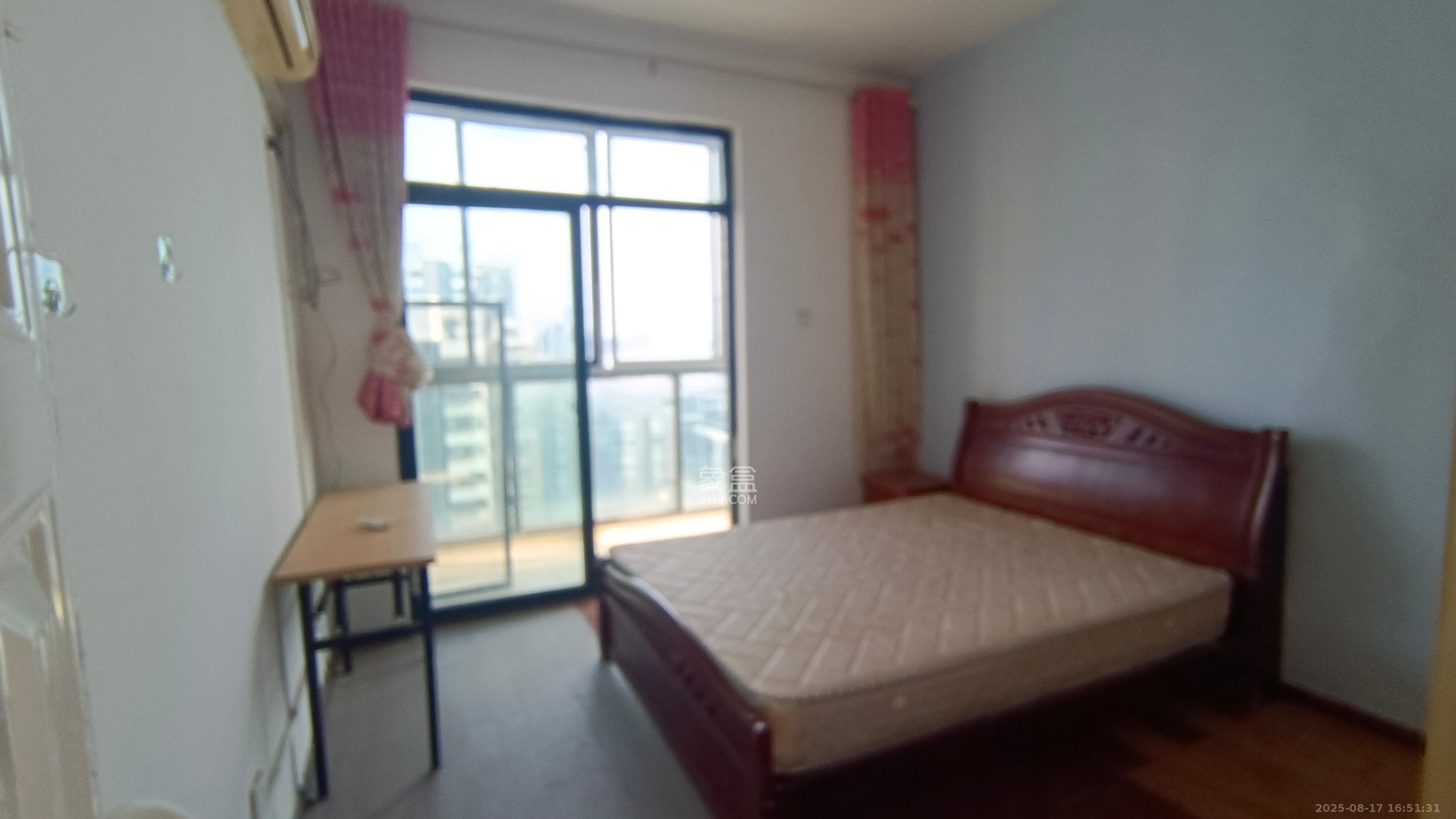 湘江世纪城临江苑  4室2厅1卫    2200.0元/月室内图