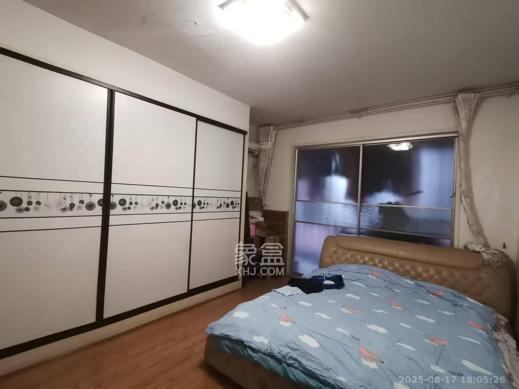 中天枫景园 3室2厅2卫 5200.0元/月 中天枫景园 3室2厅2卫 5200.0元/月室内图