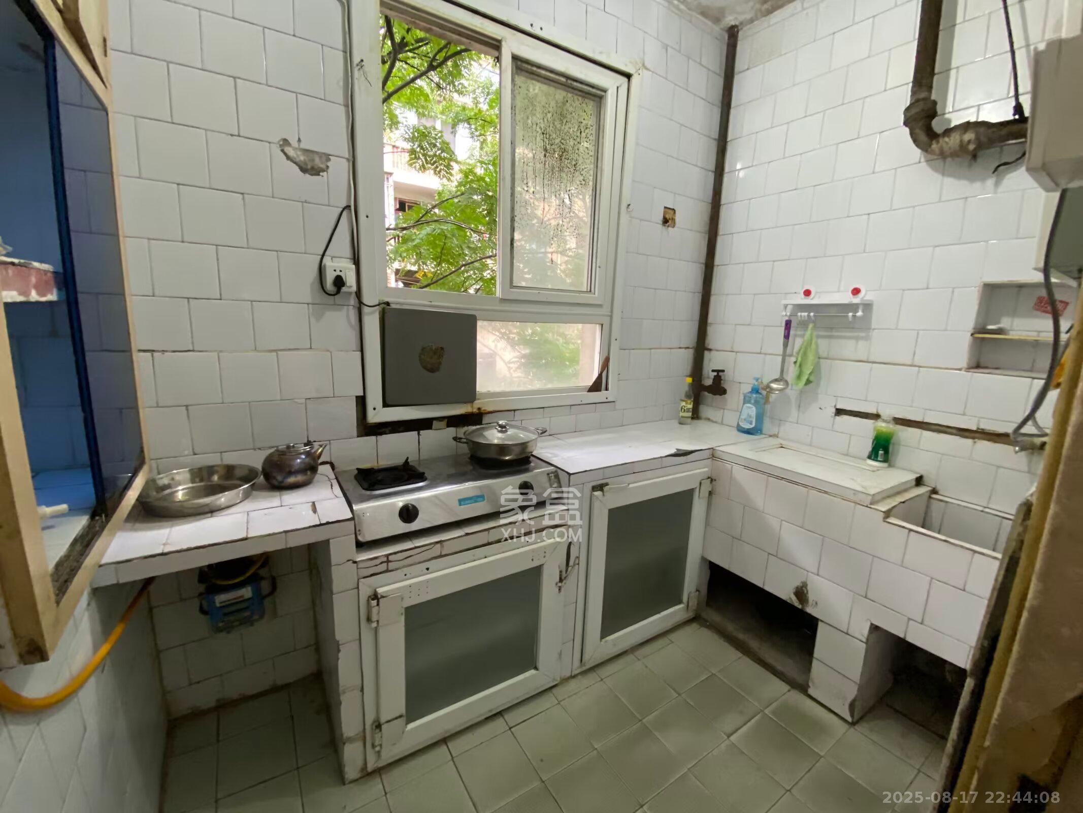 航天大院 3室1厅1卫 1200.0元/月 航天大院 3室1厅1卫 1200.0元/月室内图