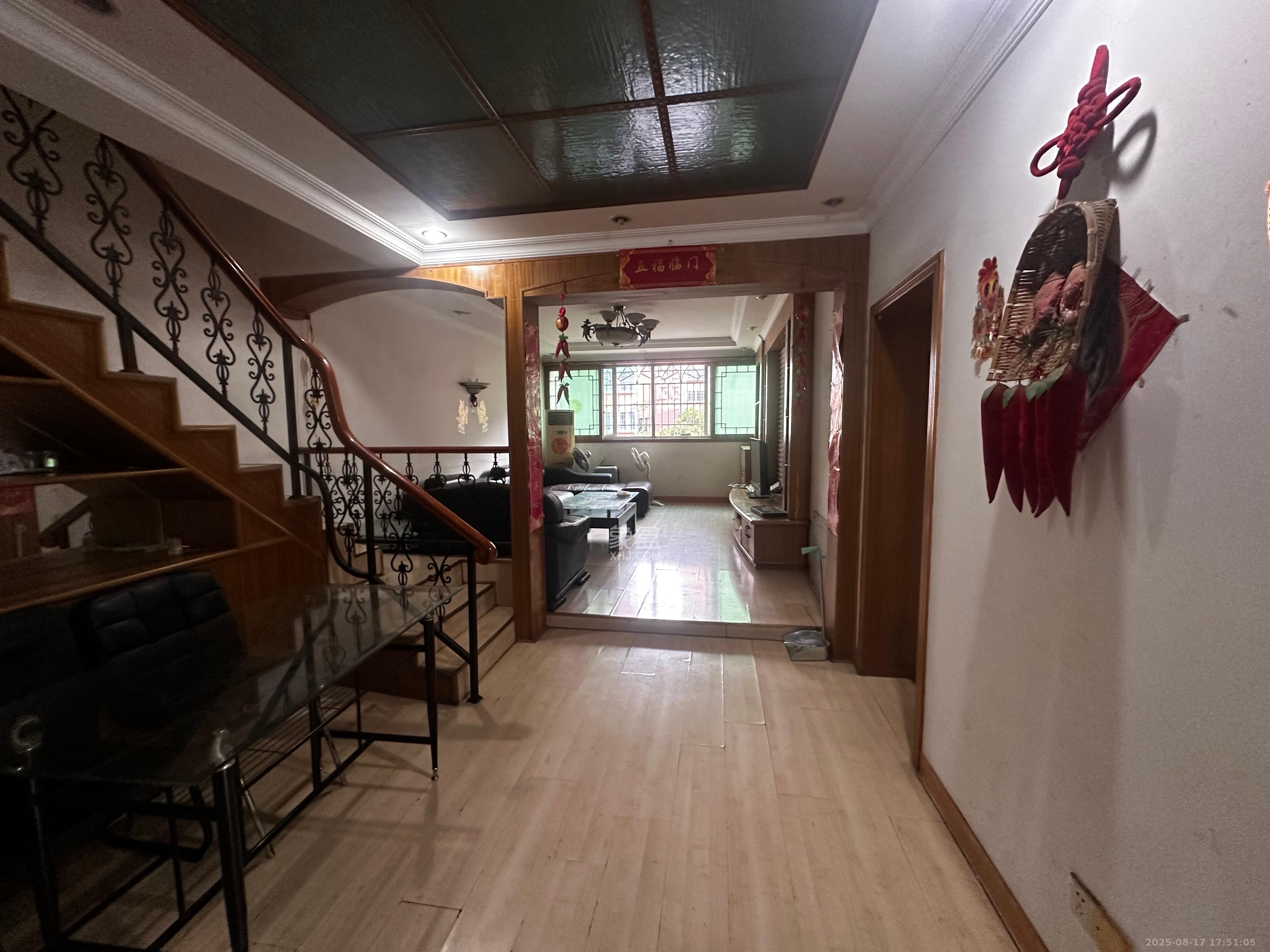 南建公寓 5室2厅2卫 3000.0元/月 南建公寓 5室2厅2卫 3000.0元/月室内图