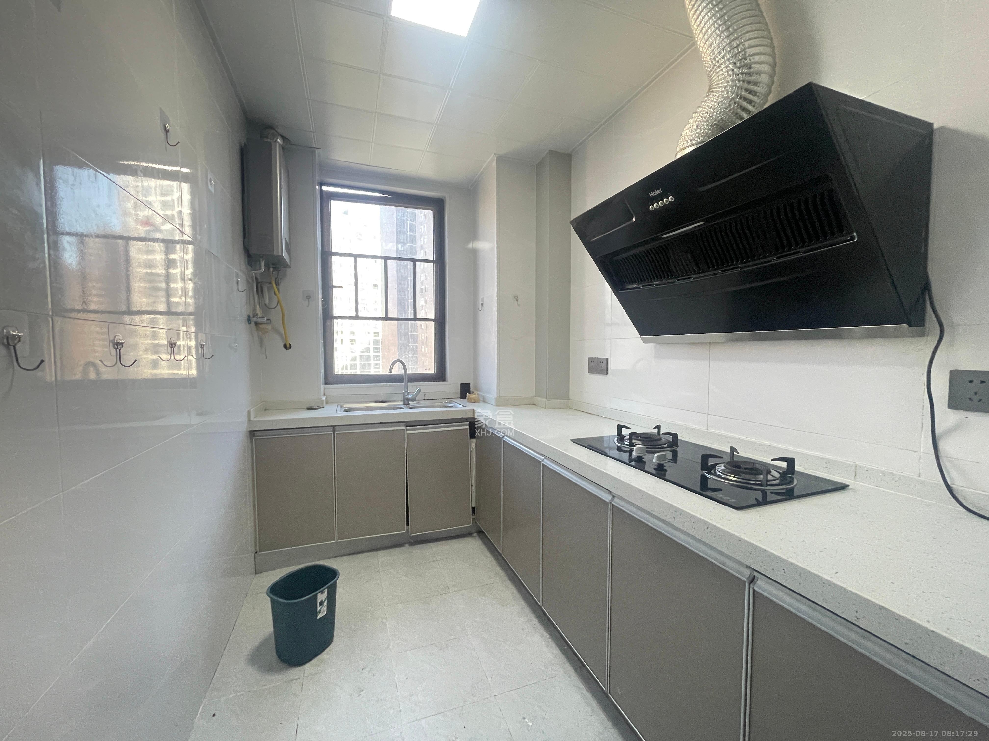 建投象山国际  3室2厅2卫    3000.0元/月 建投象山国际  3室2厅2卫    3000.0元/月室内图