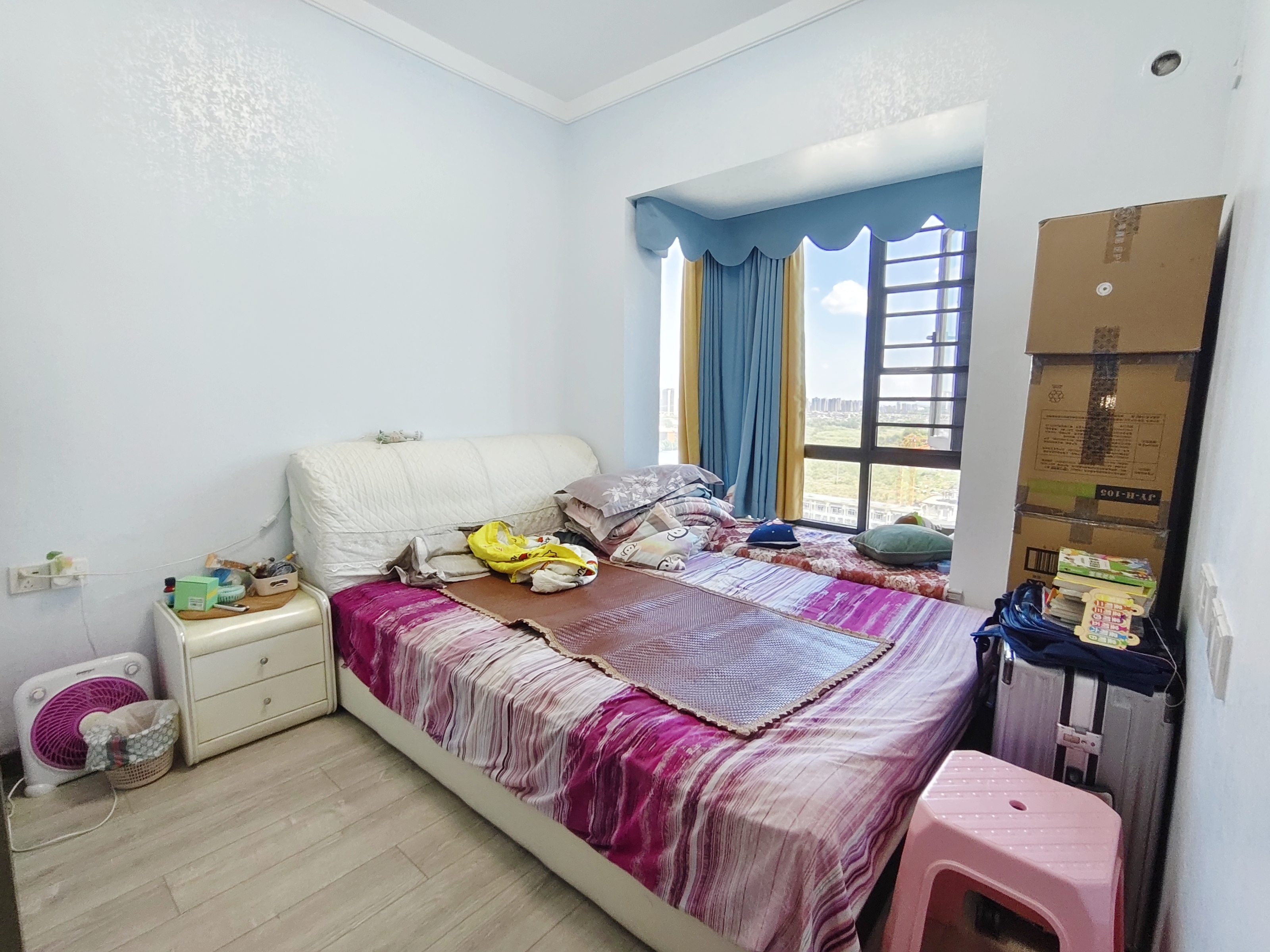 荣盛华府 4室2厅2卫 84.0万 荣盛华府 4室2厅2卫 84.0万室内图