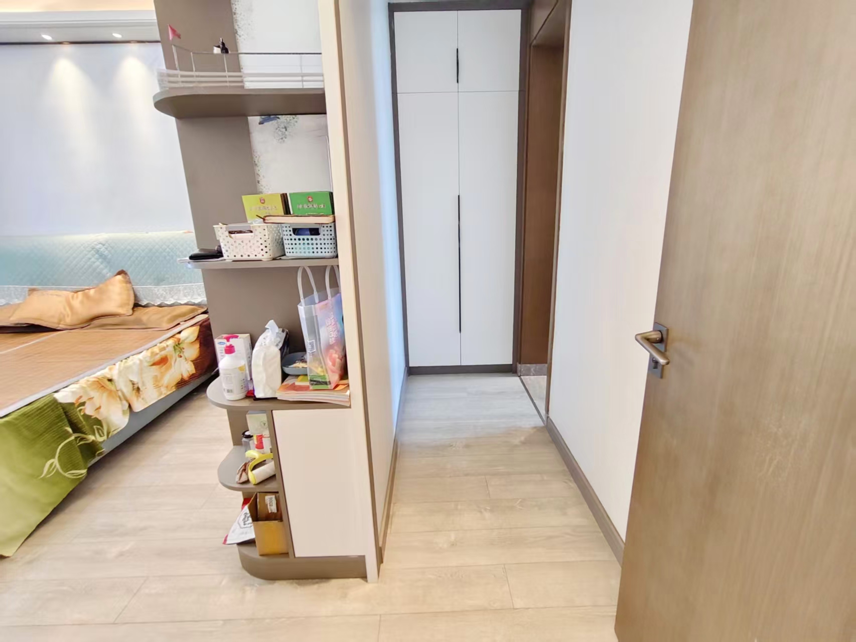 荣盛华府 4室2厅2卫 84.0万 荣盛华府 4室2厅2卫 84.0万室内图