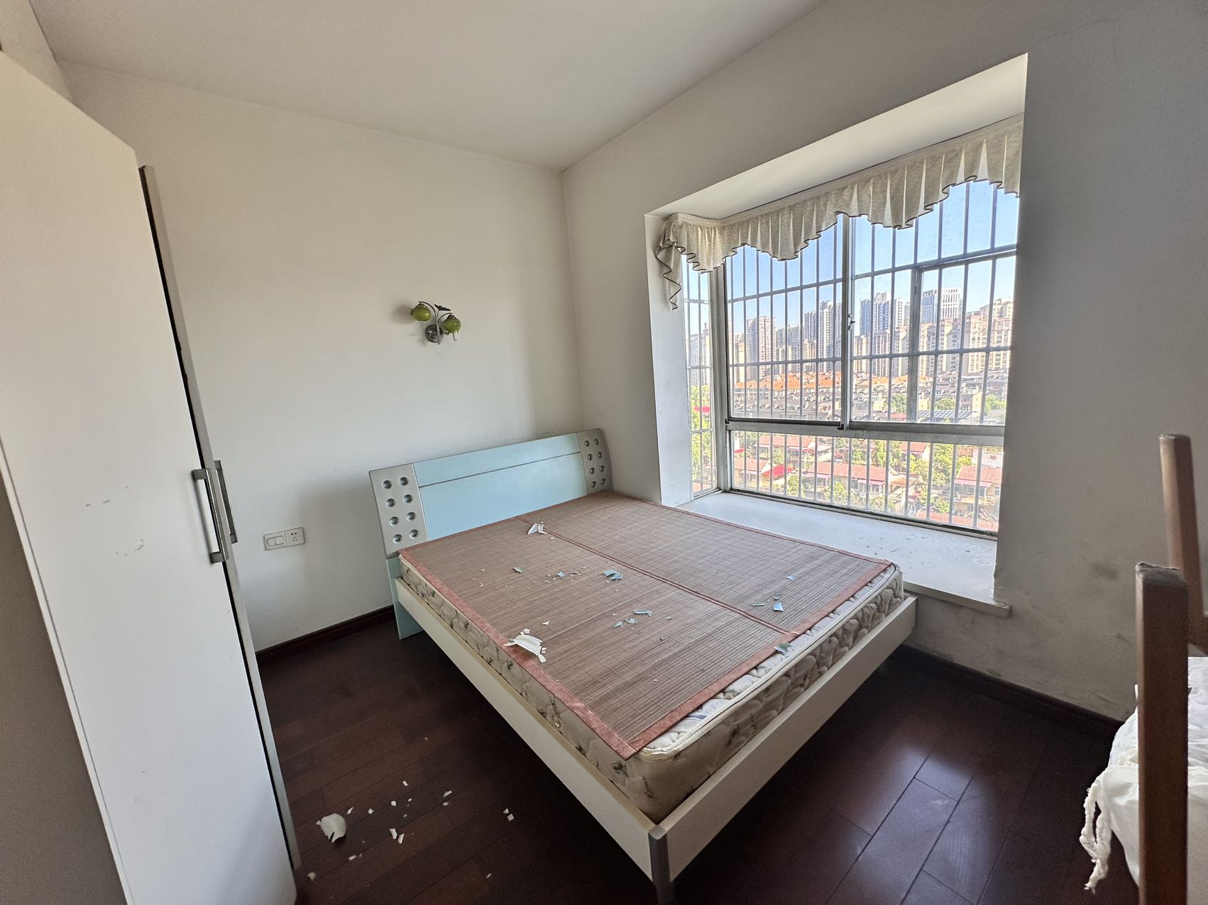 西子花园 4室2厅1卫 78.0万 西子花园 4室2厅1卫 78.0万室内图