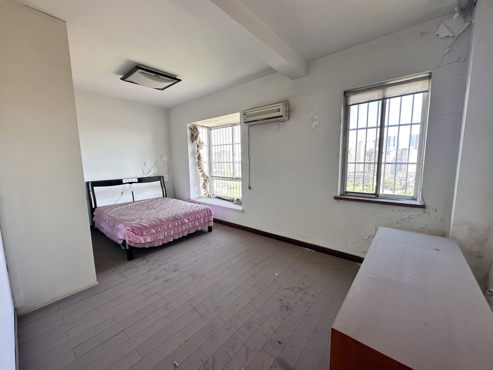 西子花园 4室2厅1卫 78.0万 西子花园 4室2厅1卫 78.0万室内图