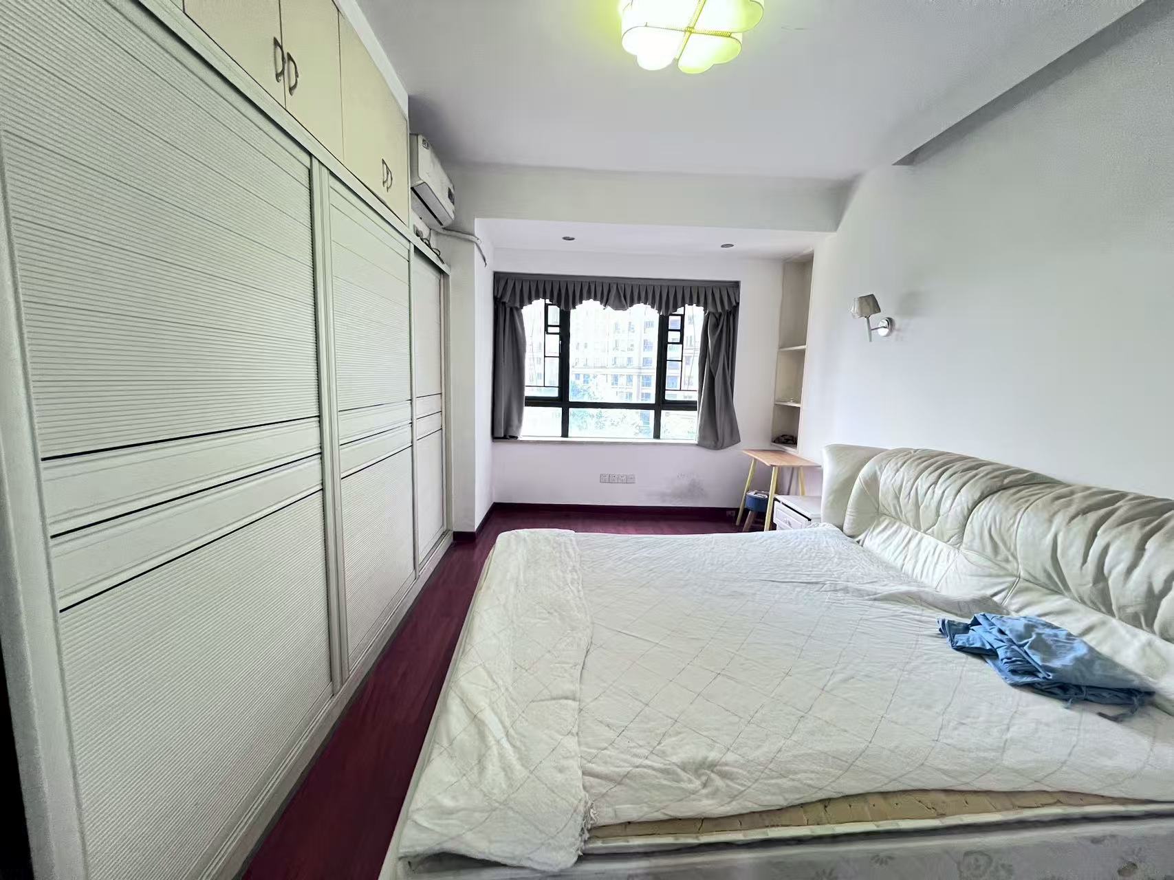 凯旋名门人民中路1006号 4室2厅2卫 75.0万 凯旋名门人民中路1006号 4室2厅2卫 75.0万室内图