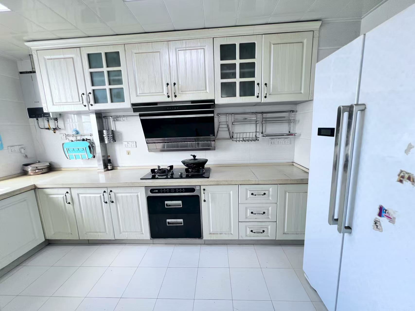 凯旋名门人民中路1006号 4室2厅2卫 75.0万 凯旋名门人民中路1006号 4室2厅2卫 75.0万室内图