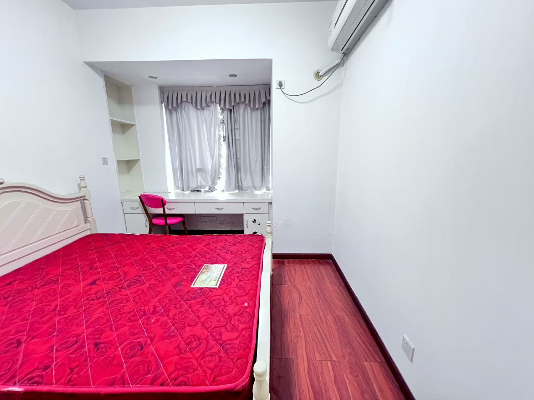 凯旋名门人民中路1006号 4室2厅2卫 75.0万 凯旋名门人民中路1006号 4室2厅2卫 75.0万室内图