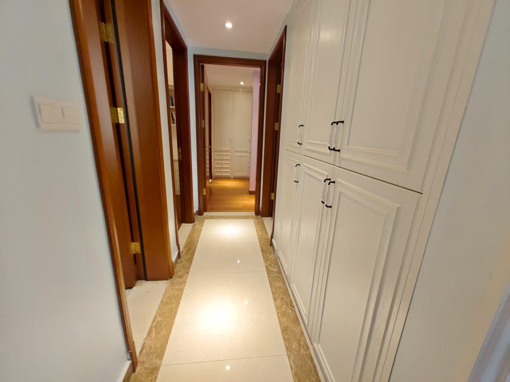 恒大华府 3室2厅2卫 88.0万 恒大华府 3室2厅2卫 88.0万室内图