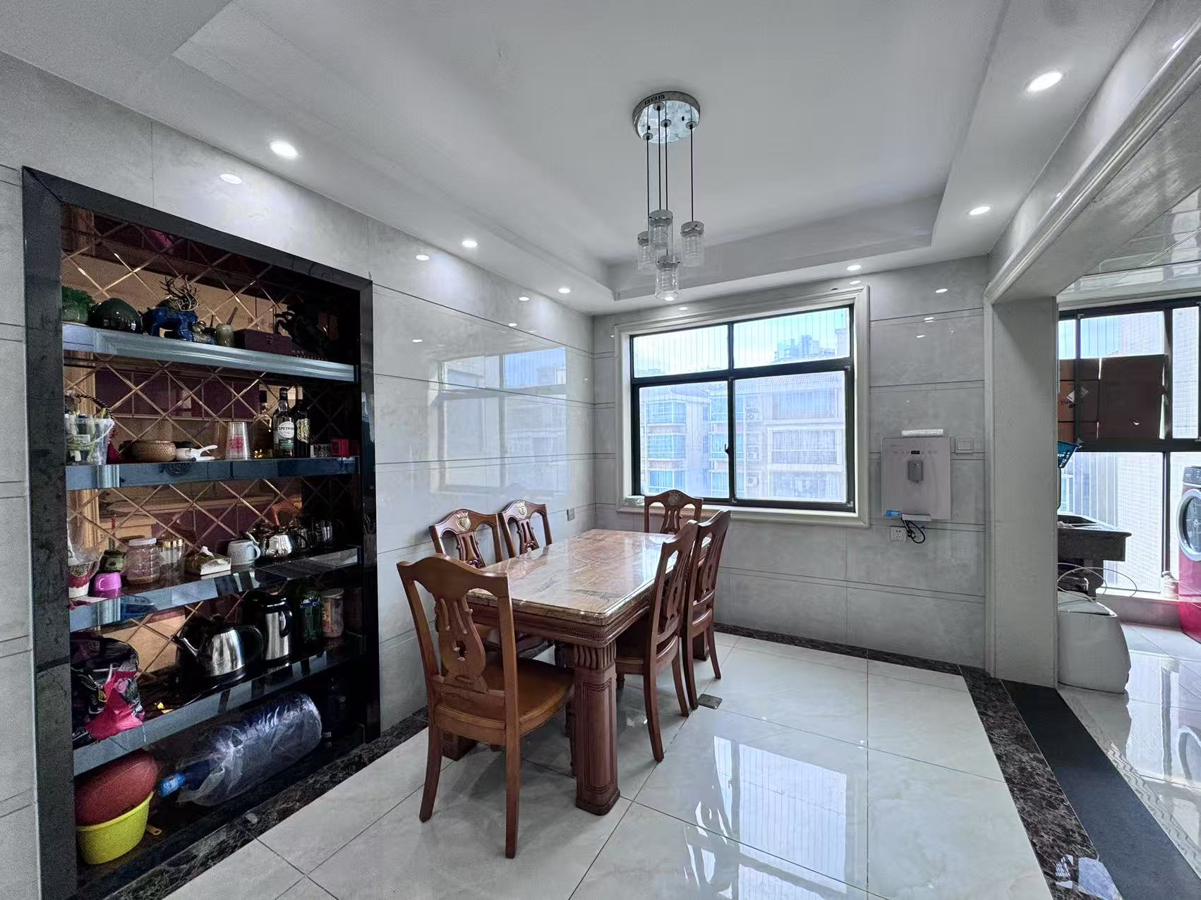 金碧花园 3室2厅2卫 72.8万 金碧花园 3室2厅2卫 72.8万室内图