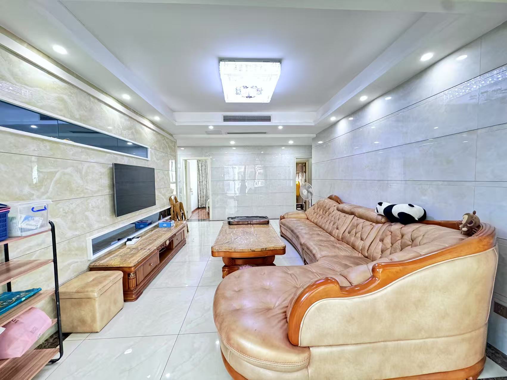 金碧花园 3室2厅2卫 72.8万 金碧花园 3室2厅2卫 72.8万室内图