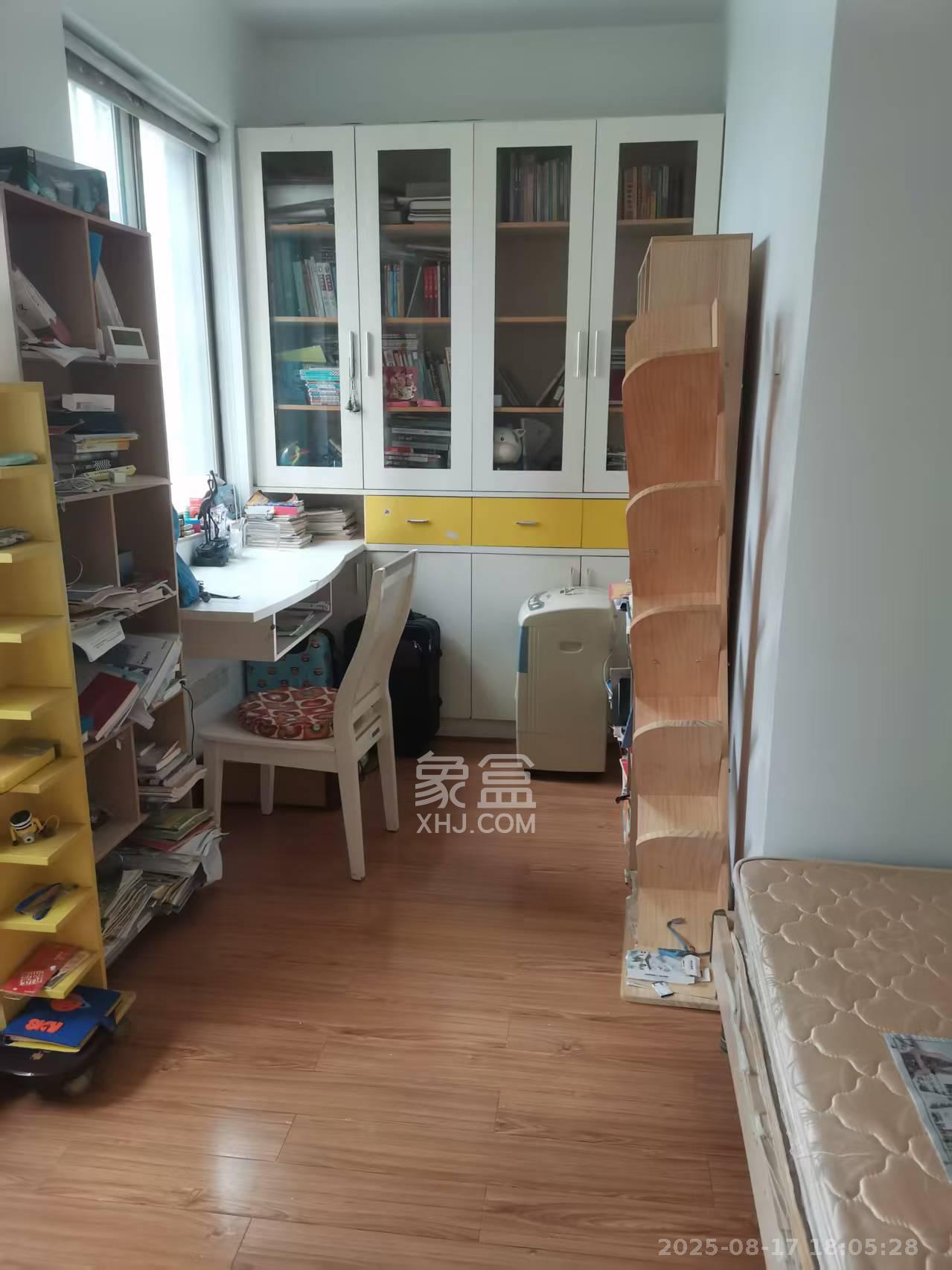 中天枫景园 3室2厅2卫 5200.0元/月 中天枫景园 3室2厅2卫 5200.0元/月室内图