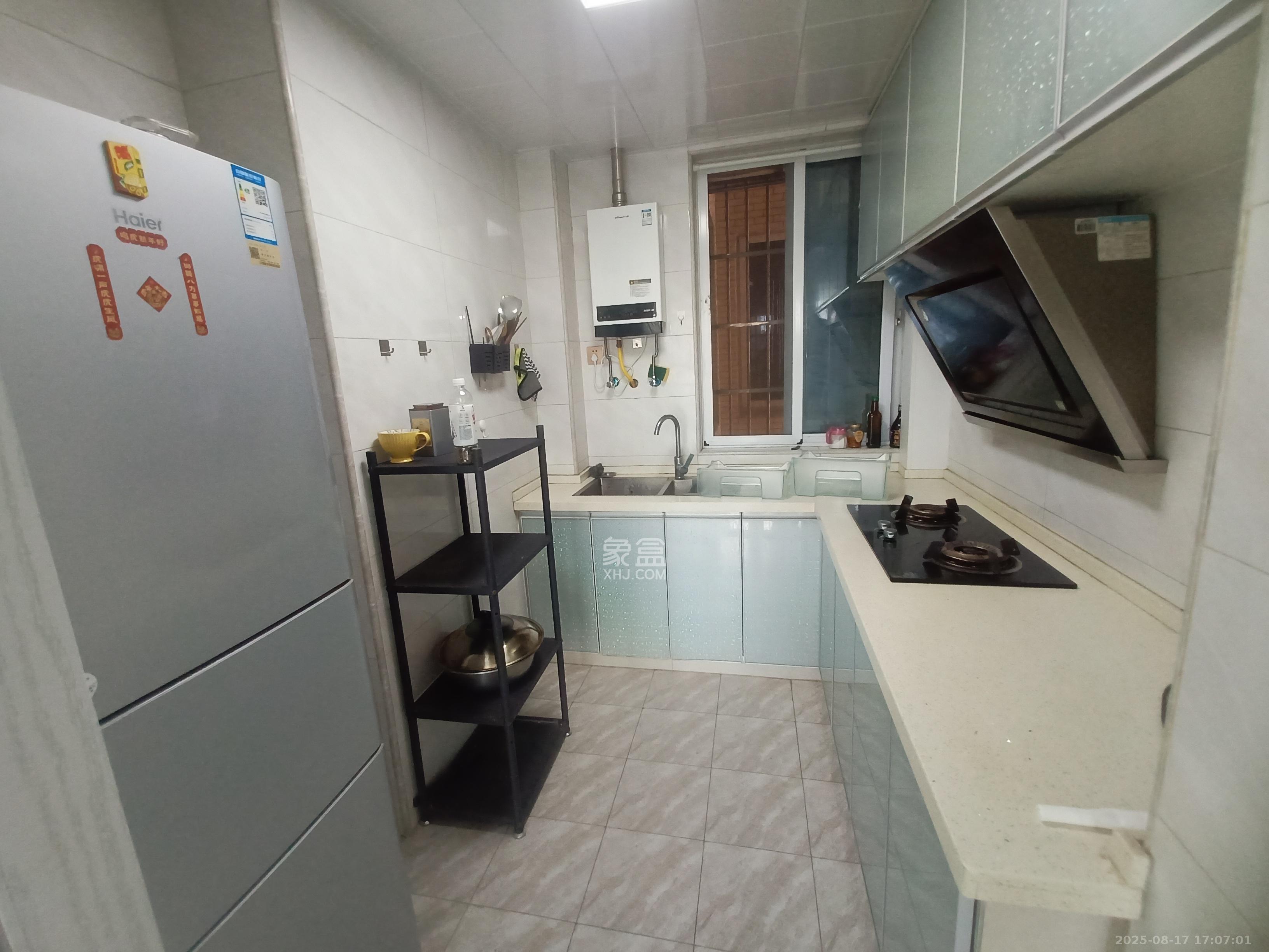 谷山庭院二期 3室1厅1卫 2100.0元/月 谷山庭院二期 3室1厅1卫 2100.0元/月室内图