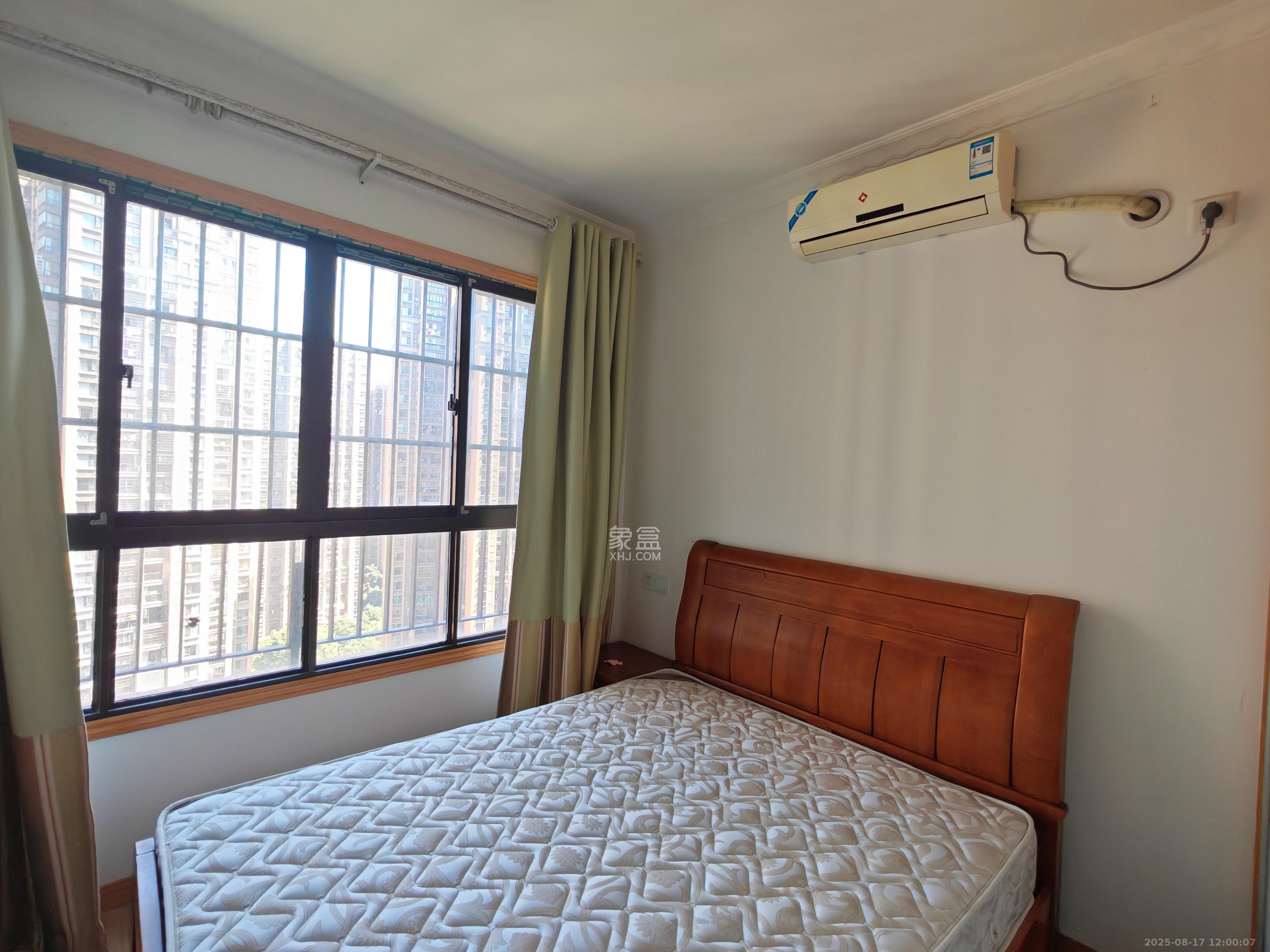 华润凤凰城三期  3室2厅2卫    3000.0元/月 华润凤凰城三期  3室2厅2卫    3000.0元/月室内图