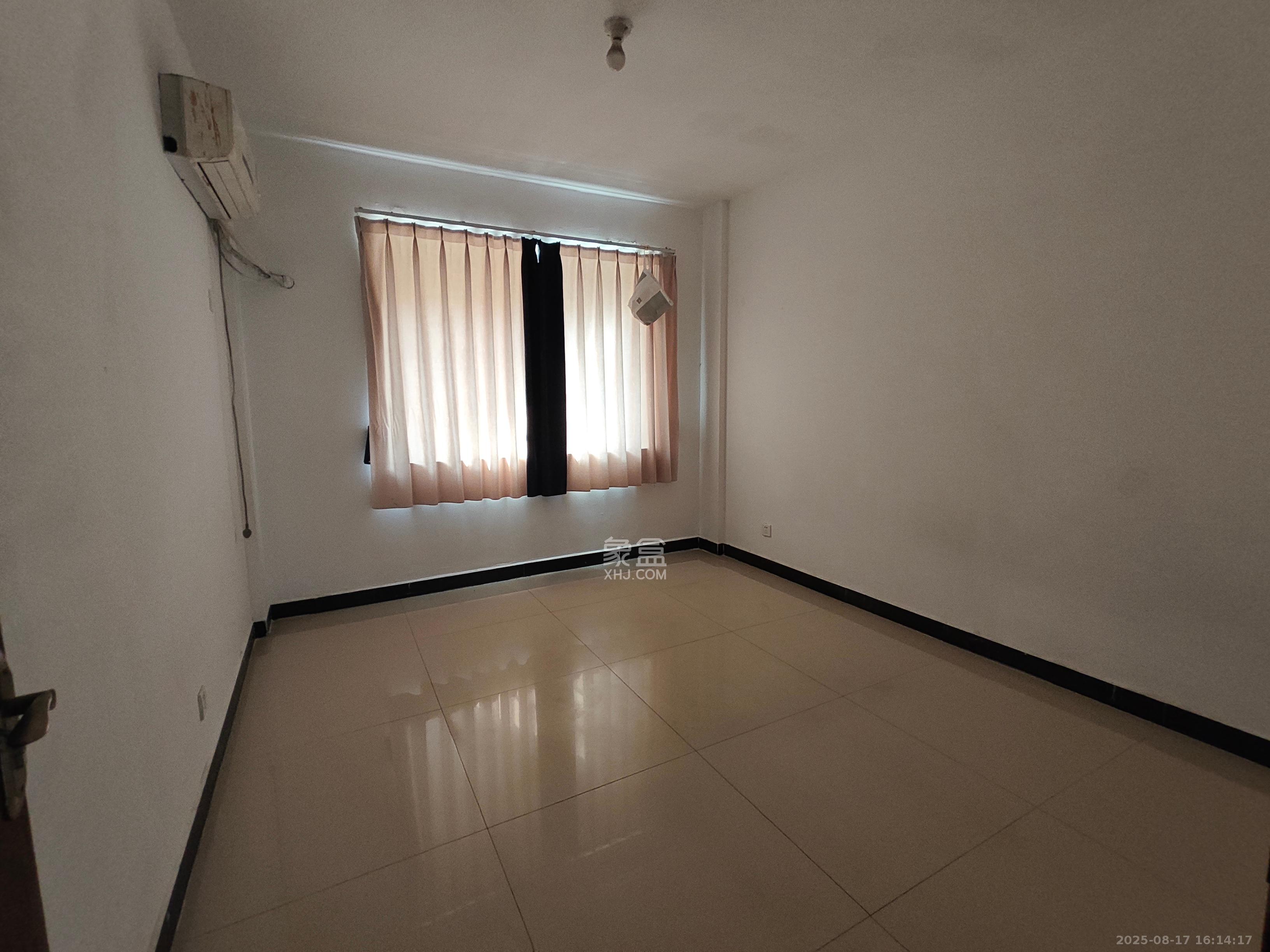 杉木村安置小区 2室2厅1卫 1600.0元/月 杉木村安置小区 2室2厅1卫 1600.0元/月室内图