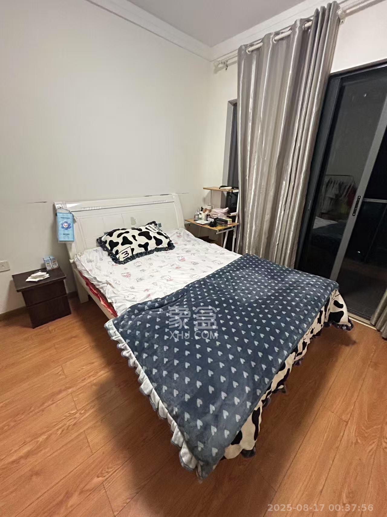 珠江花城三期锦鲤  3室2厅1卫    2000.0元/月 珠江花城三期锦鲤  3室2厅1卫    2000.0元/月室内图