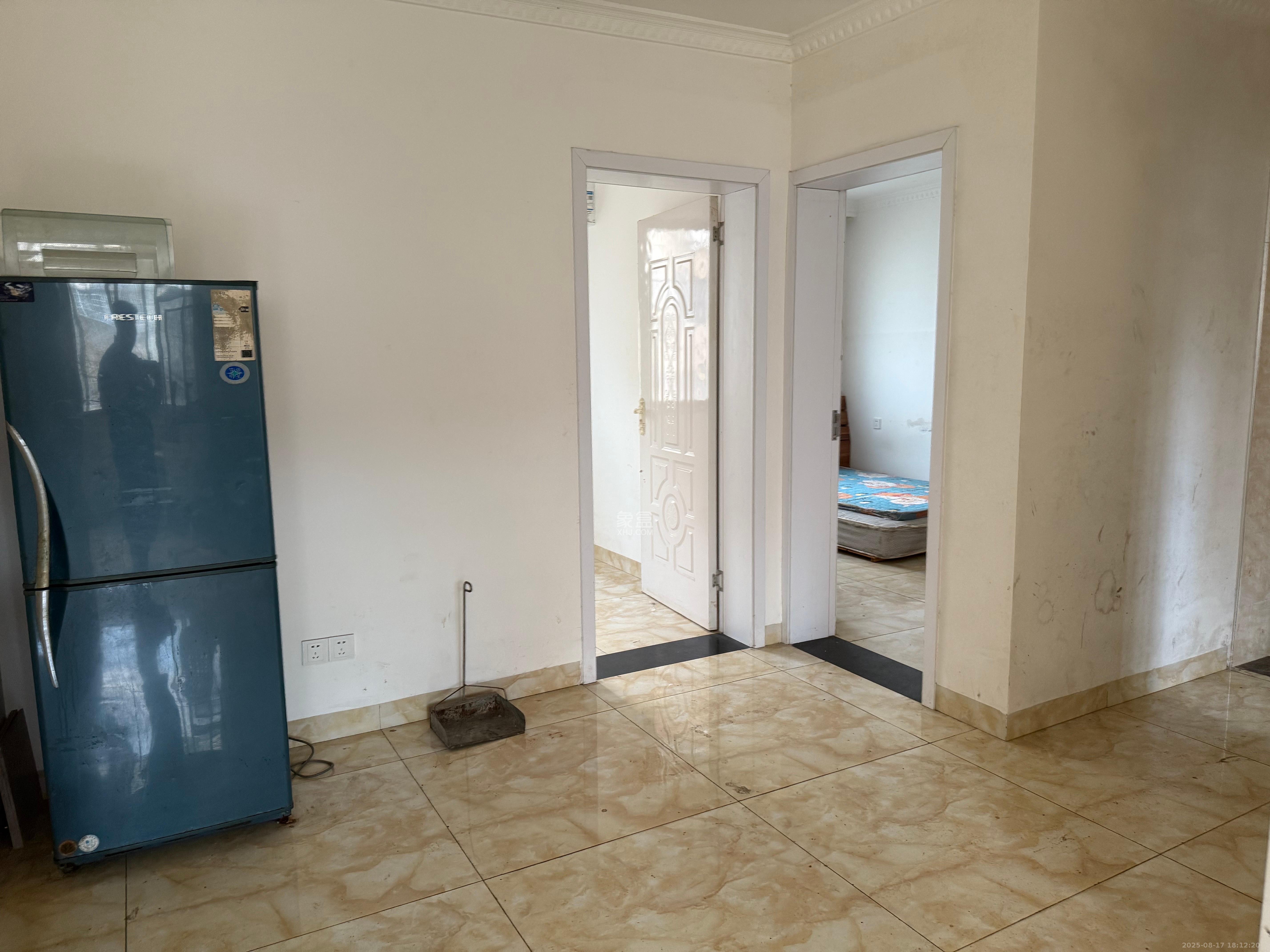 兰景花园 3室2厅1卫 1700.0元/月 兰景花园 3室2厅1卫 1700.0元/月室内图