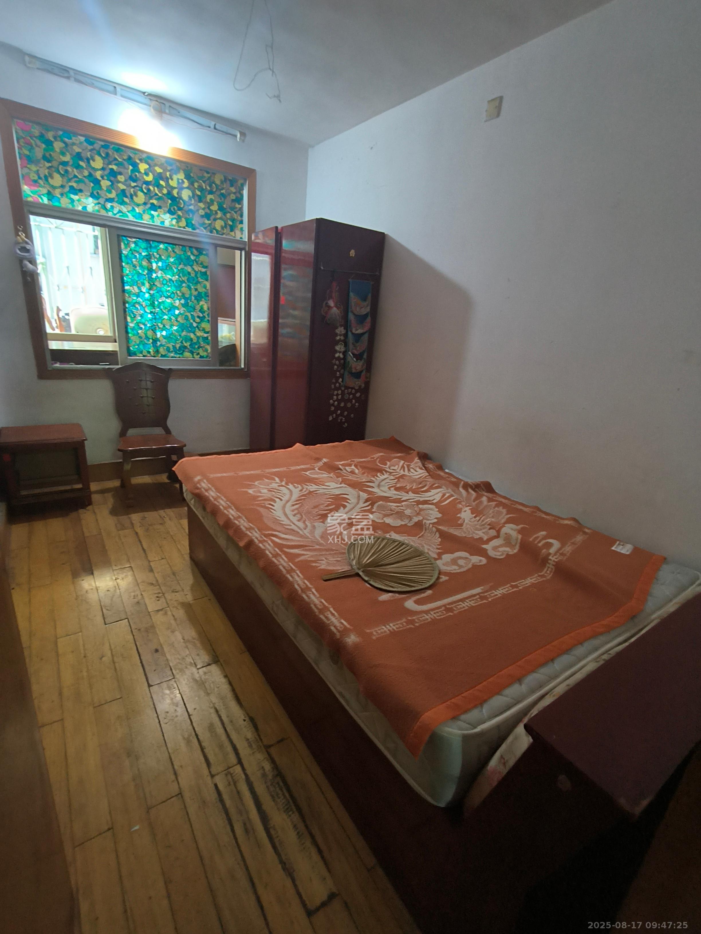 植物油宿舍  2室1厅1卫    1600.0元/月 植物油宿舍  2室1厅1卫    1600.0元/月室内图