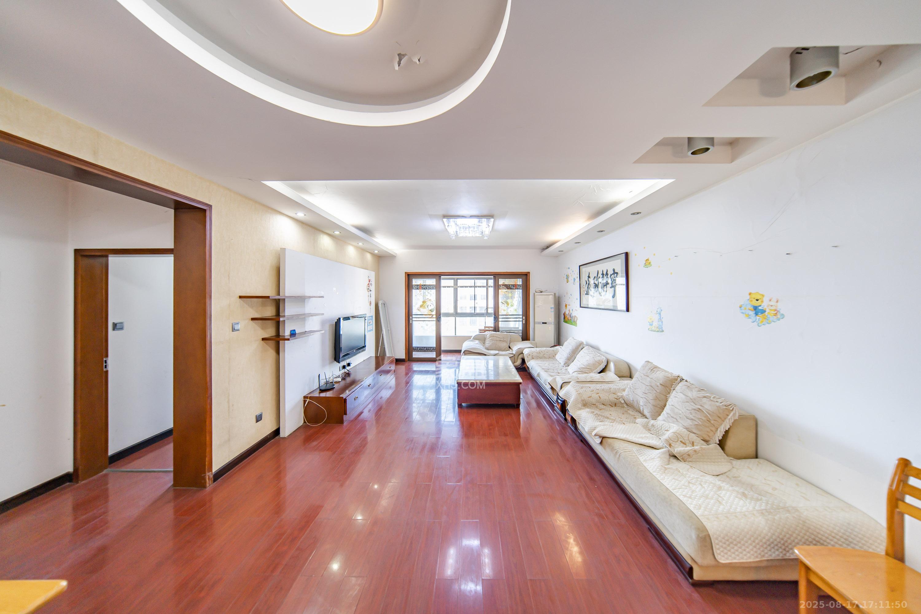 阳光100一期、四五期  3室2厅2卫    95.0万 阳光100一期、四五期  3室2厅2卫    95.0万