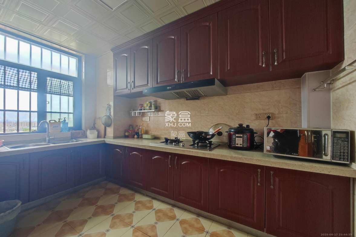 新盛珑璟台 4室2厅2卫 99.0万 新盛珑璟台 4室2厅2卫 99.0万其他