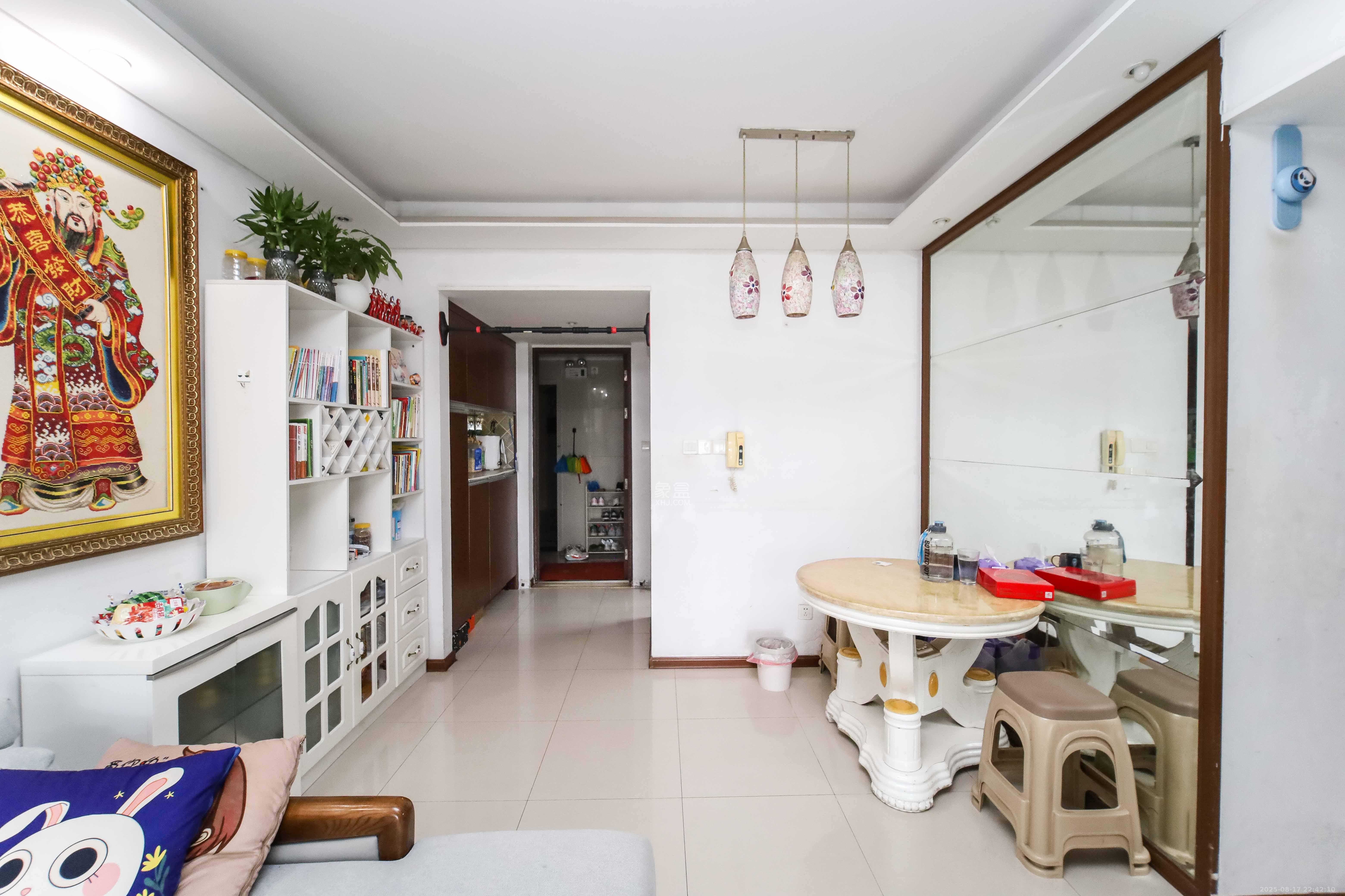 万科金域蓝湾  3室2厅1卫    85.0万 万科金域蓝湾  3室2厅1卫    85.0万客厅