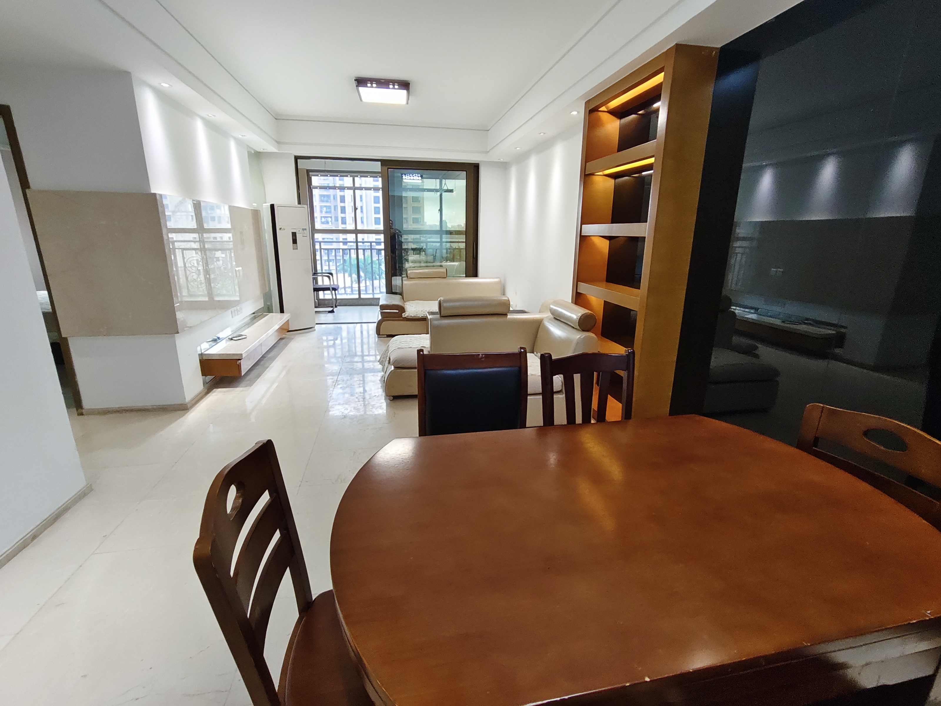 天鹅湾 2室1厅1卫 2300.0元/月 天鹅湾 2室1厅1卫 2300.0元/月室内图