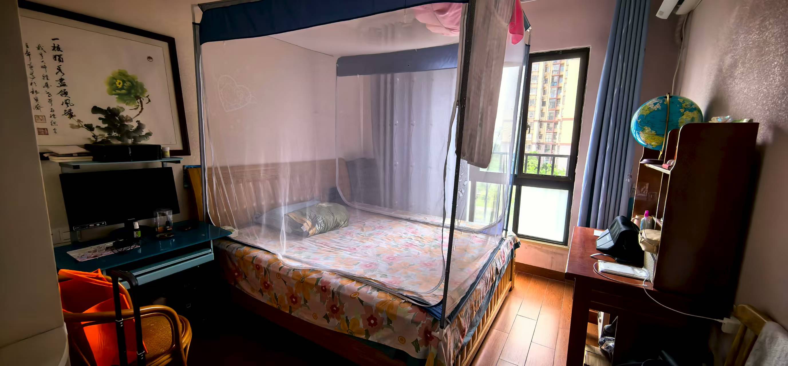 滨江帝景二期(三期) 3室2厅2卫 188.0万 滨江帝景二期(三期) 3室2厅2卫 188.0万客厅