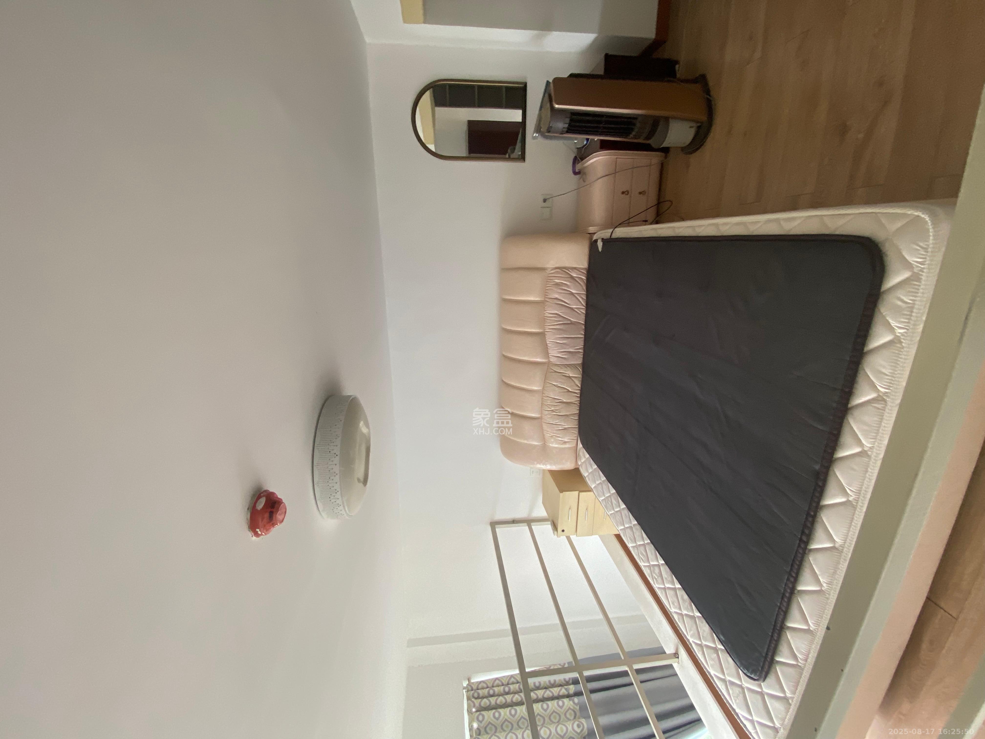 洋湖时代 1室2厅1卫 1500.0元/月 洋湖时代 1室2厅1卫 1500.0元/月室内图