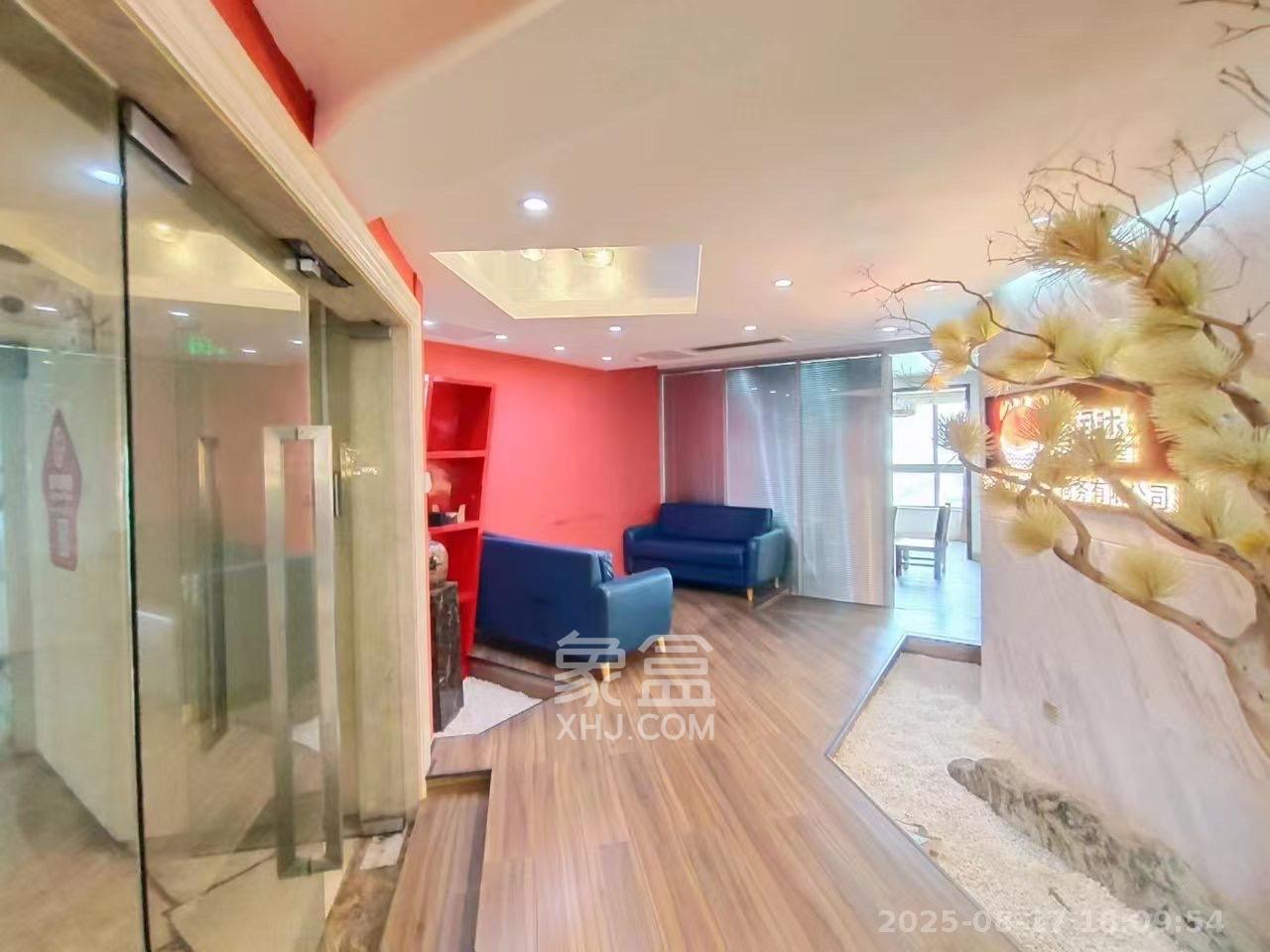 华晨国际公馆  3室2厅2卫    8000.0元/月室内图