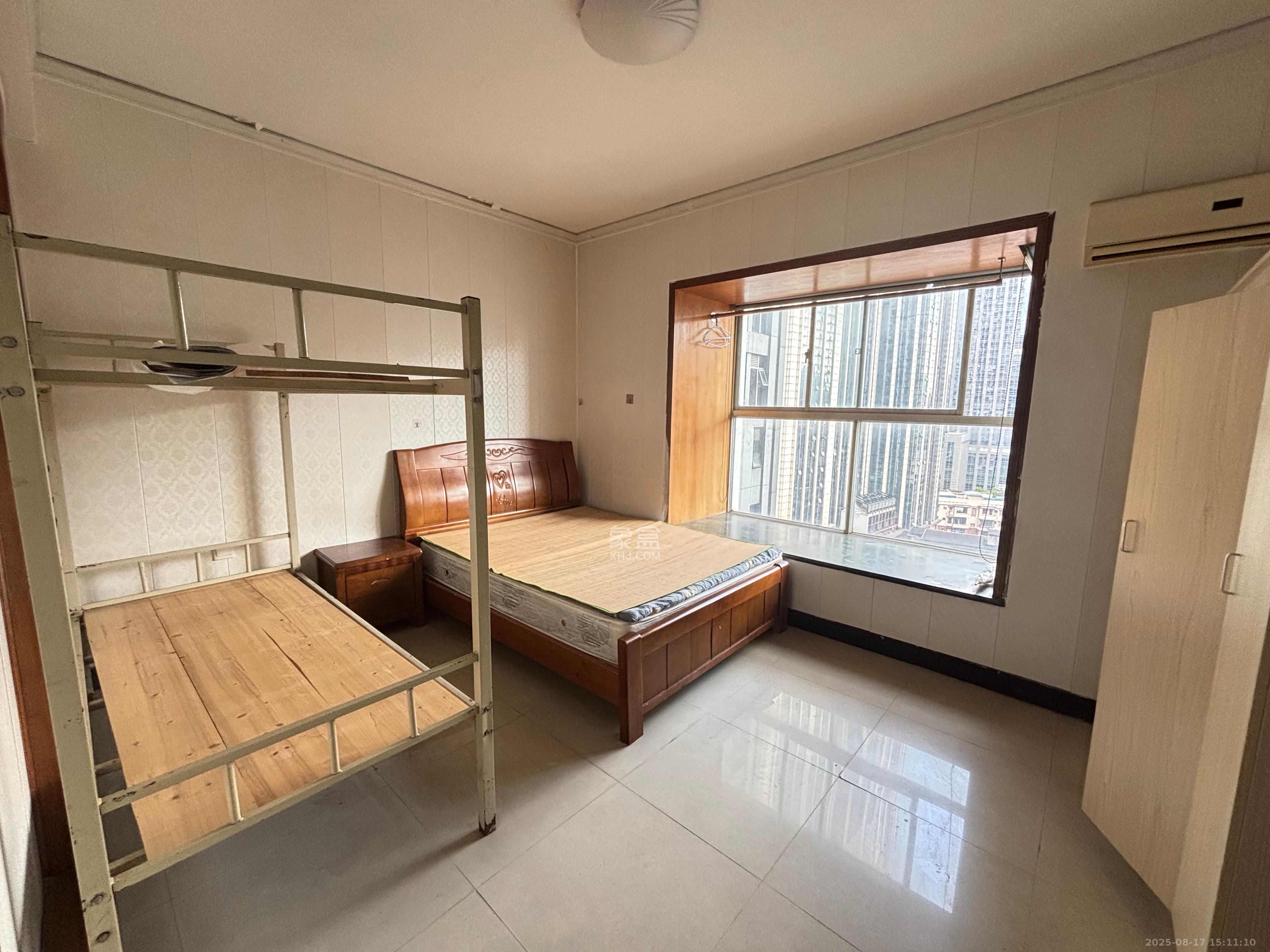 颐美会现代城  3室1厅1卫    2800.0元/月 颐美会现代城  3室1厅1卫    2800.0元/月室内图