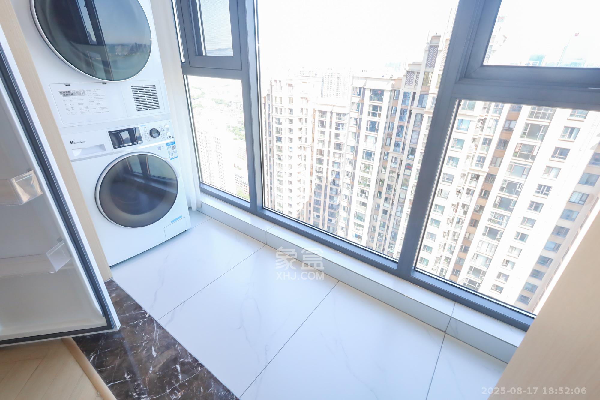 世茂外滩里(世茂铂翠湾三期)  4室2厅3卫    499.0万 世茂外滩里(世茂铂翠湾三期)  4室2厅3卫    499.0万阳台