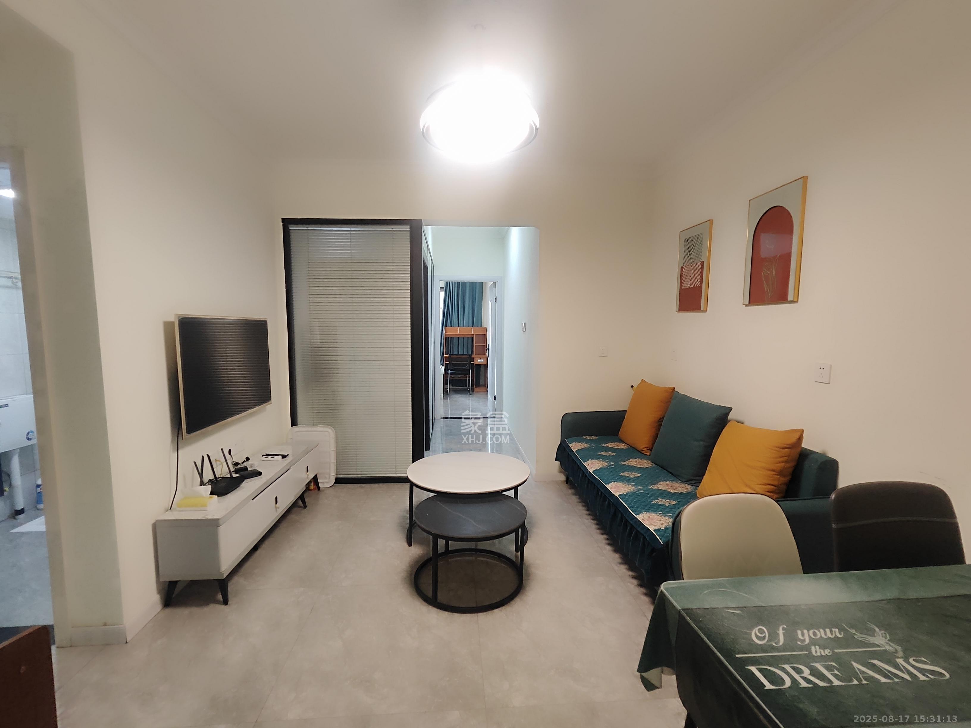 韭菜园嘉苑  2室1厅1卫    3300.0元/月 韭菜园嘉苑  2室1厅1卫    3300.0元/月室内图