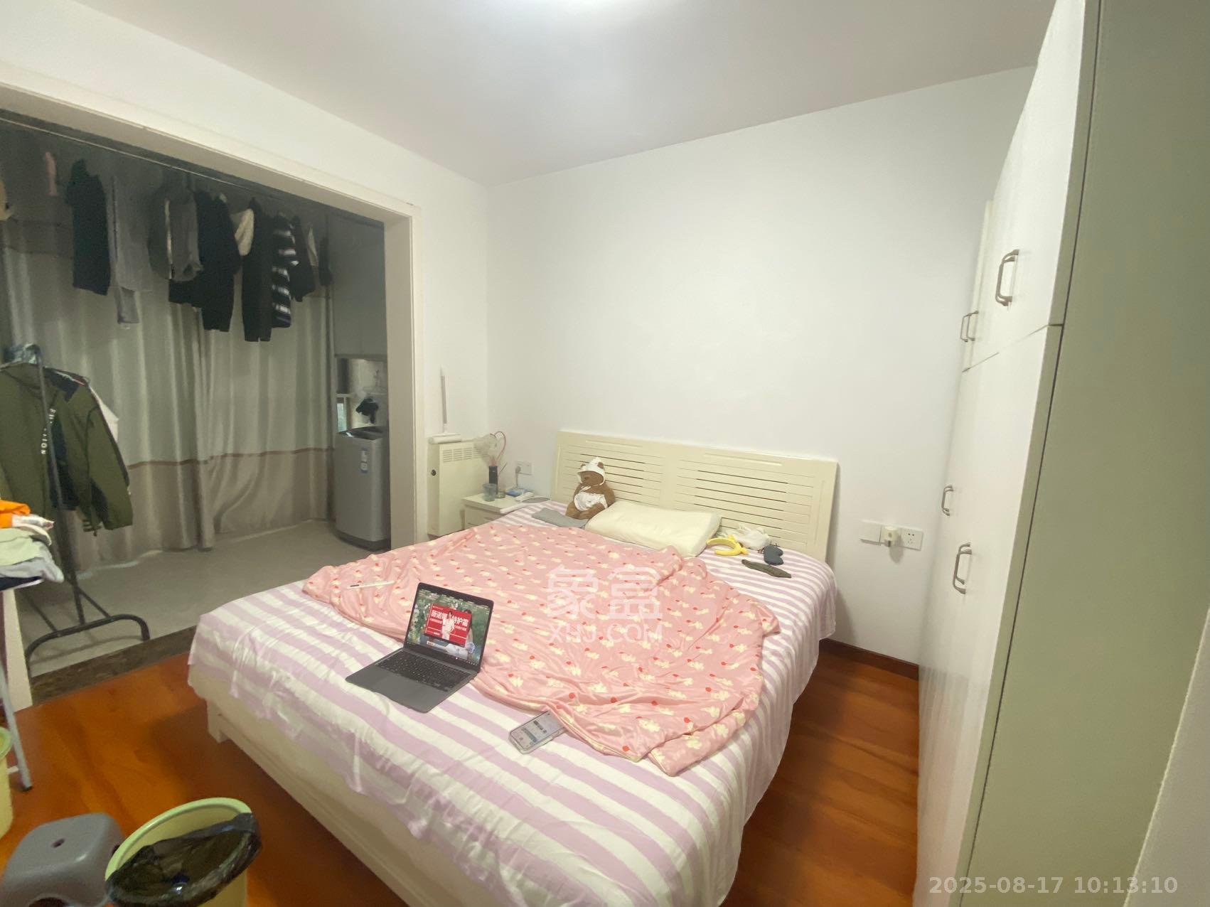 怡海星城  1室1厅1卫    1400.0元/月室内图