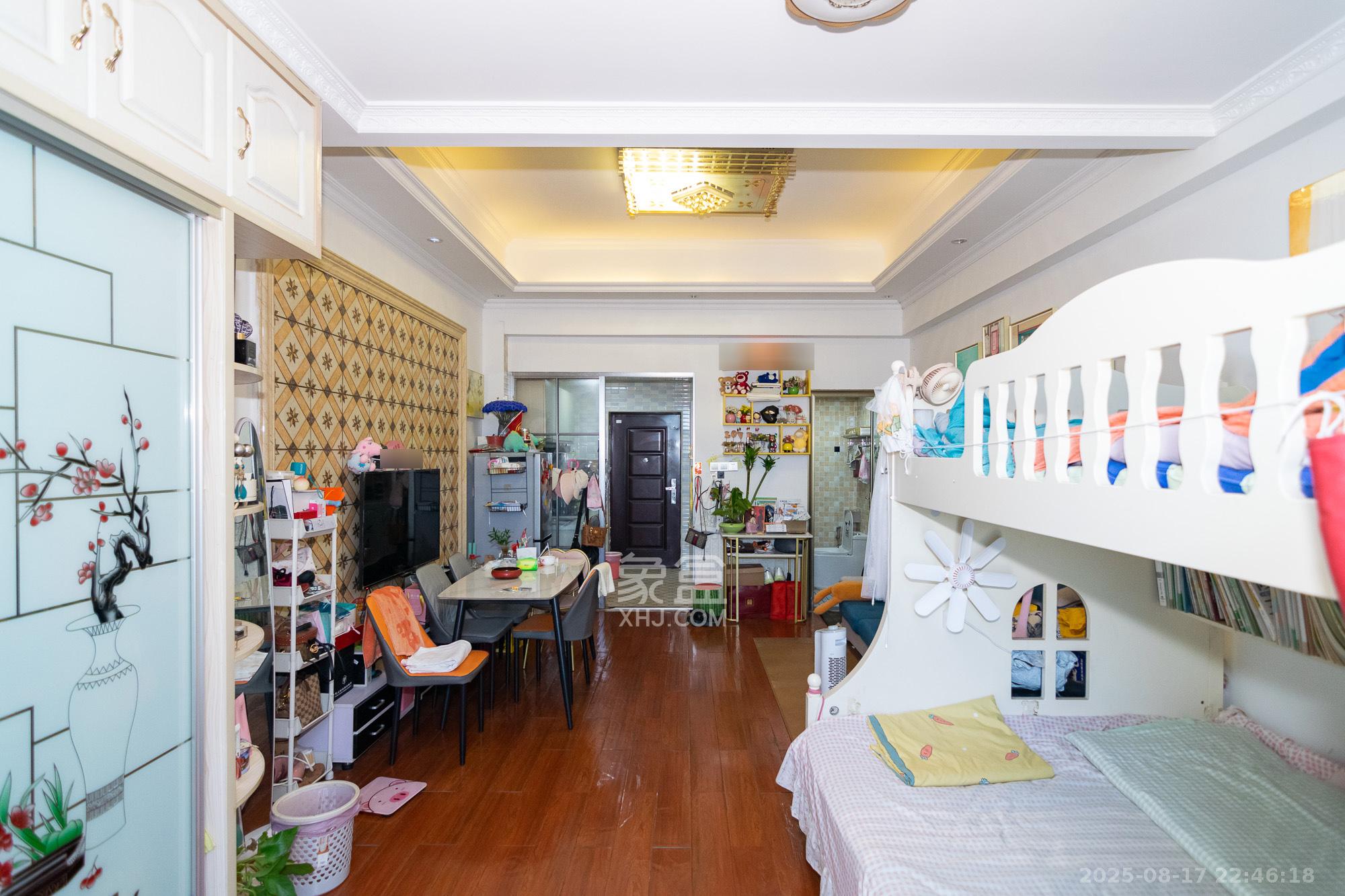 西湖星城公馆  1室1厅1卫    26.0万 西湖星城公馆  1室1厅1卫    26.0万客厅