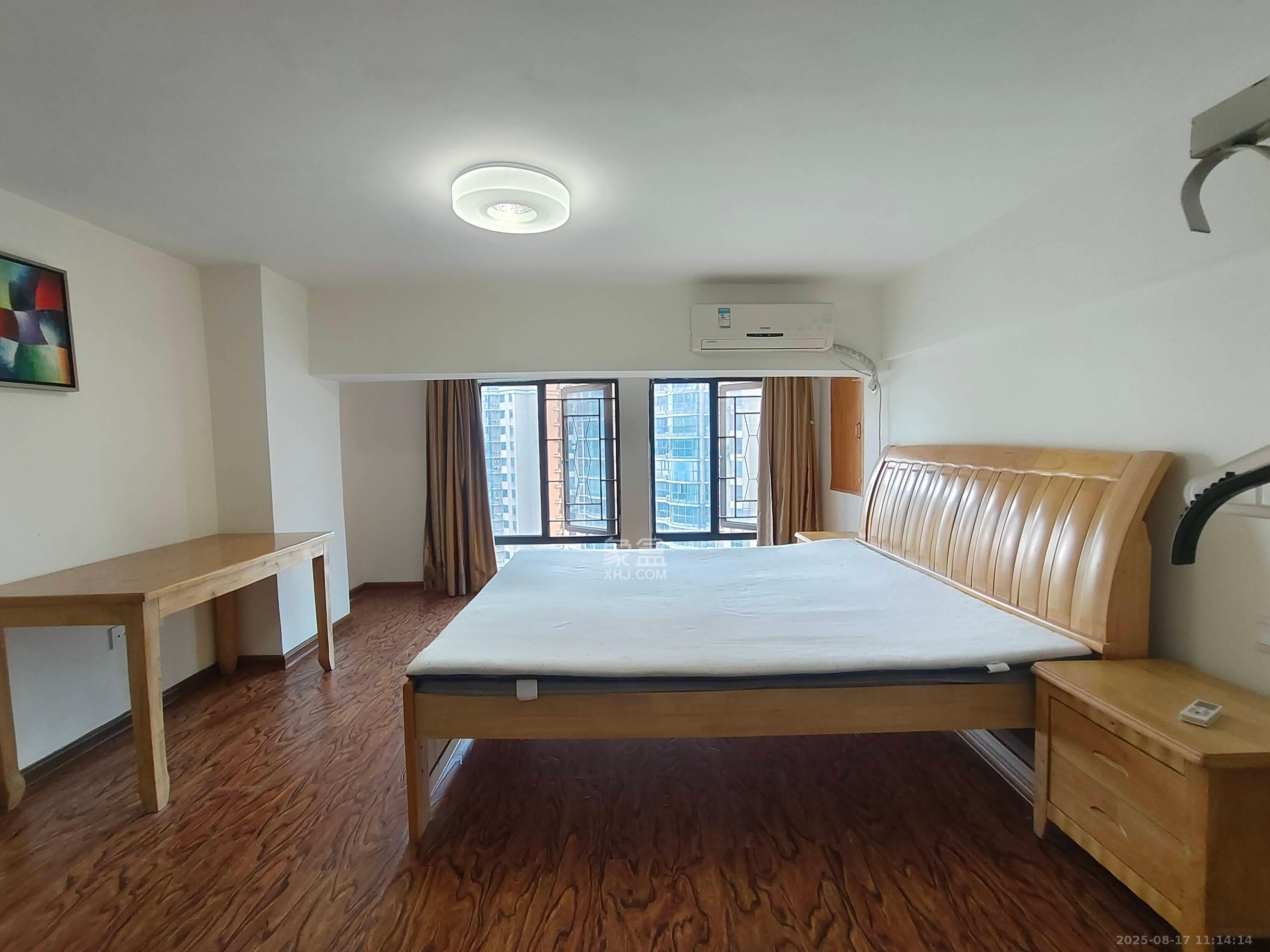 融圣国际  1室2厅1卫    2400.0元/月室内图