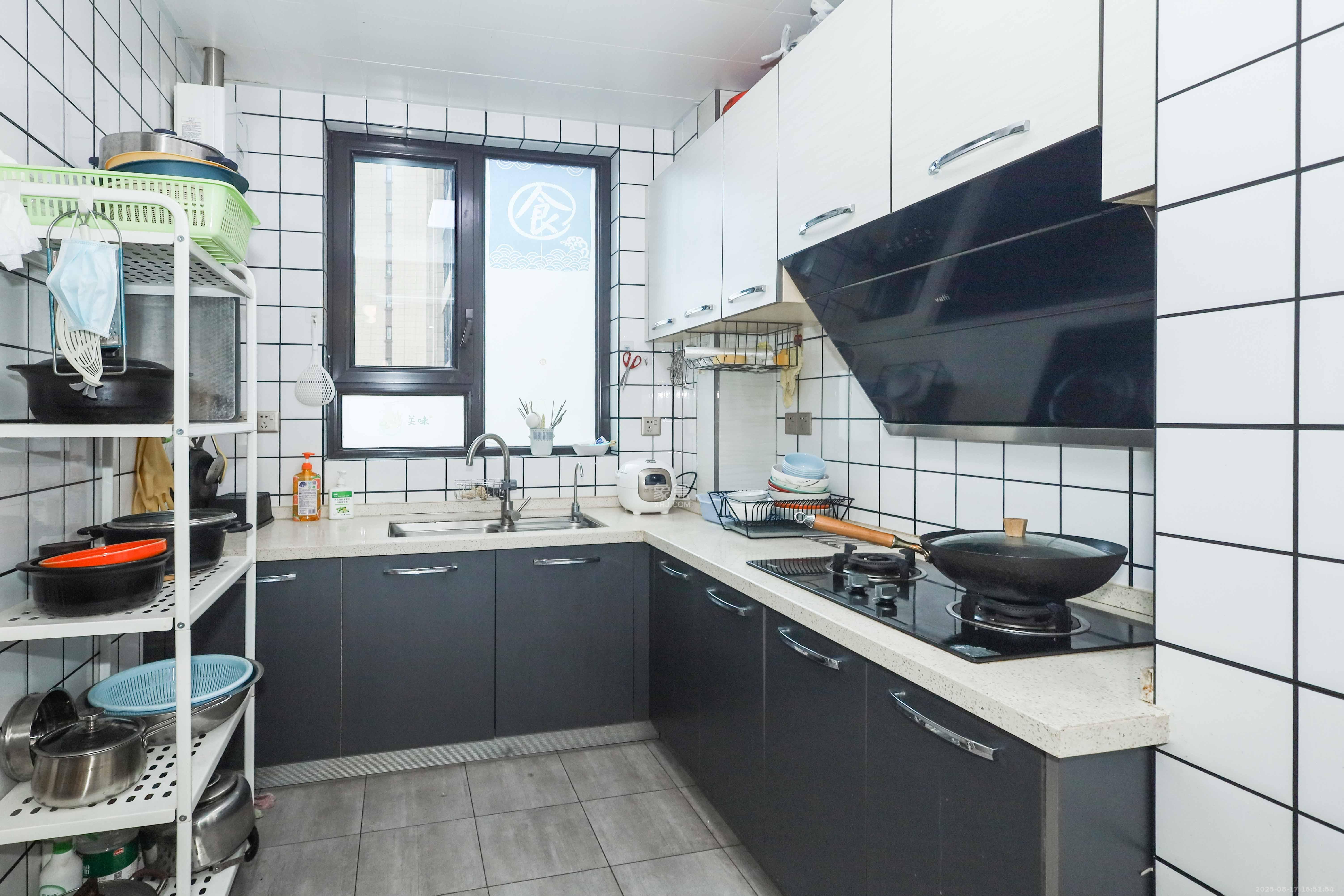 晟通牡丹舸 3室2厅2卫 298.0万 晟通牡丹舸 3室2厅2卫 298.0万厨房