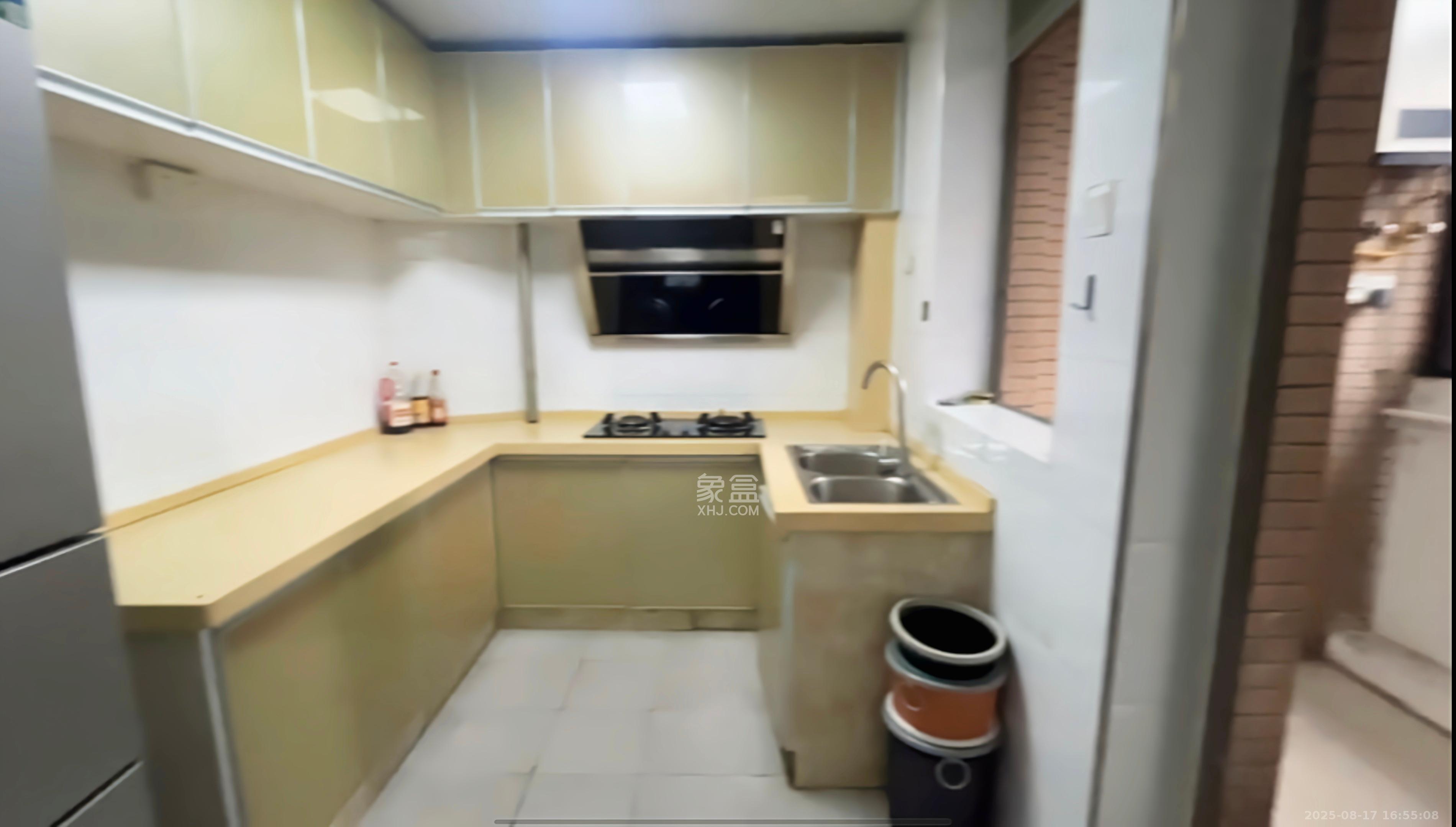 新城新世界一二三期 5室2厅2卫 3400.0元/月 新城新世界一二三期 5室2厅2卫 3400.0元/月室内图