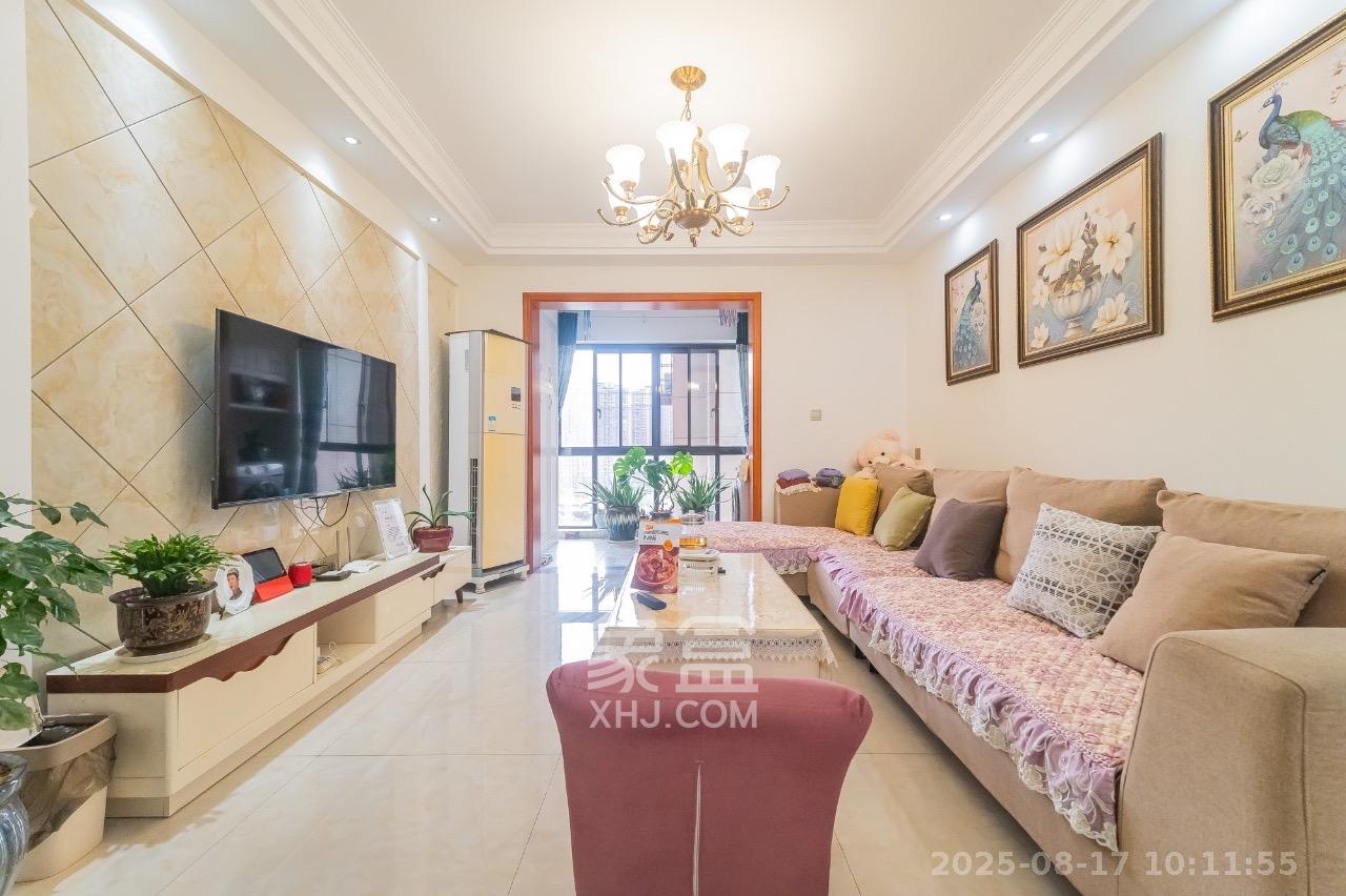 国泰九龙湾  3室2厅2卫    2600.0元/月 国泰九龙湾  3室2厅2卫    2600.0元/月室内图1